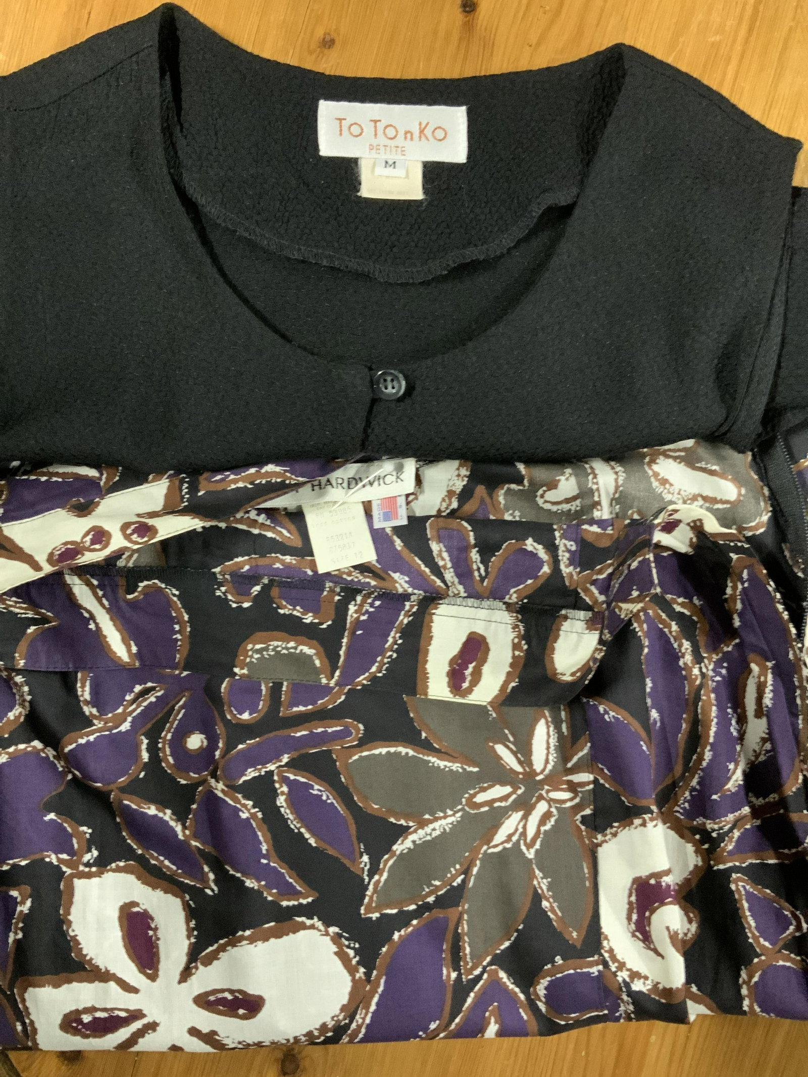 Ladies Ensemble/ Separates Vntg Tank & Skirt (1 of 8)