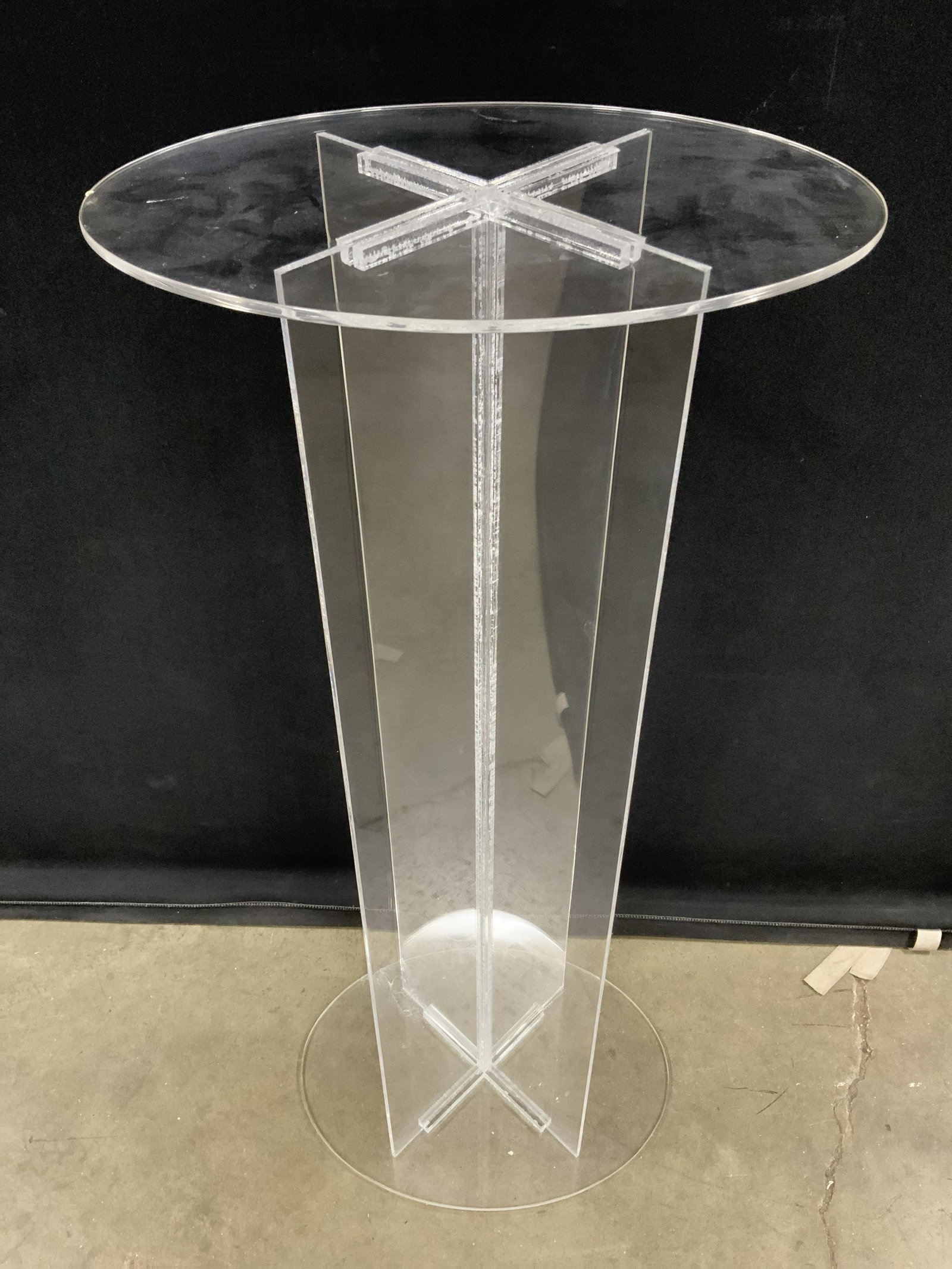 Acrylic Lucite Pedestal Art Display Stand (1 of 10)