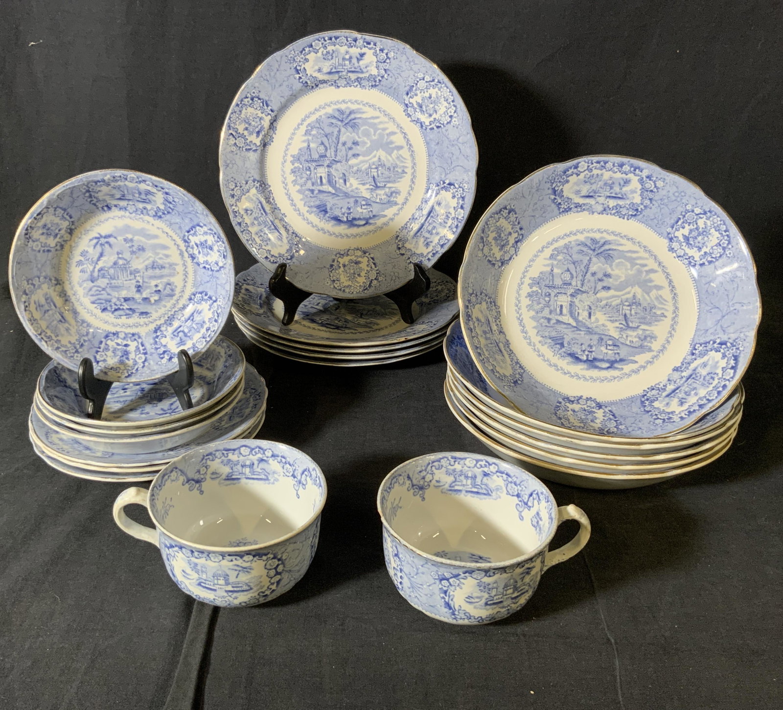 Set 20 Vintage RIDGWAY Dinnerware: Set 20 Vintage RIDGWAY Dinnerware, stamps read ‘Oriental RIDGWAY & England’, teacups measure 2 1/8 inches tall x 3 5/8 inches in diameter, largest plate measures 7 7/8 inches in diameter, saucer m