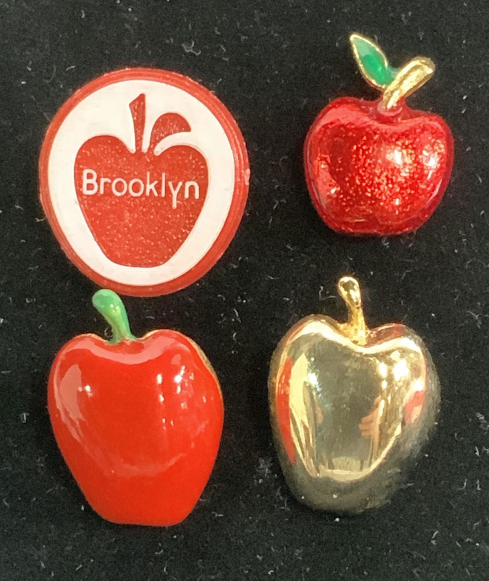 Lot11 Enamel, Gold Tone, Brooklyn Apple Lapel Pins (1 of 5)