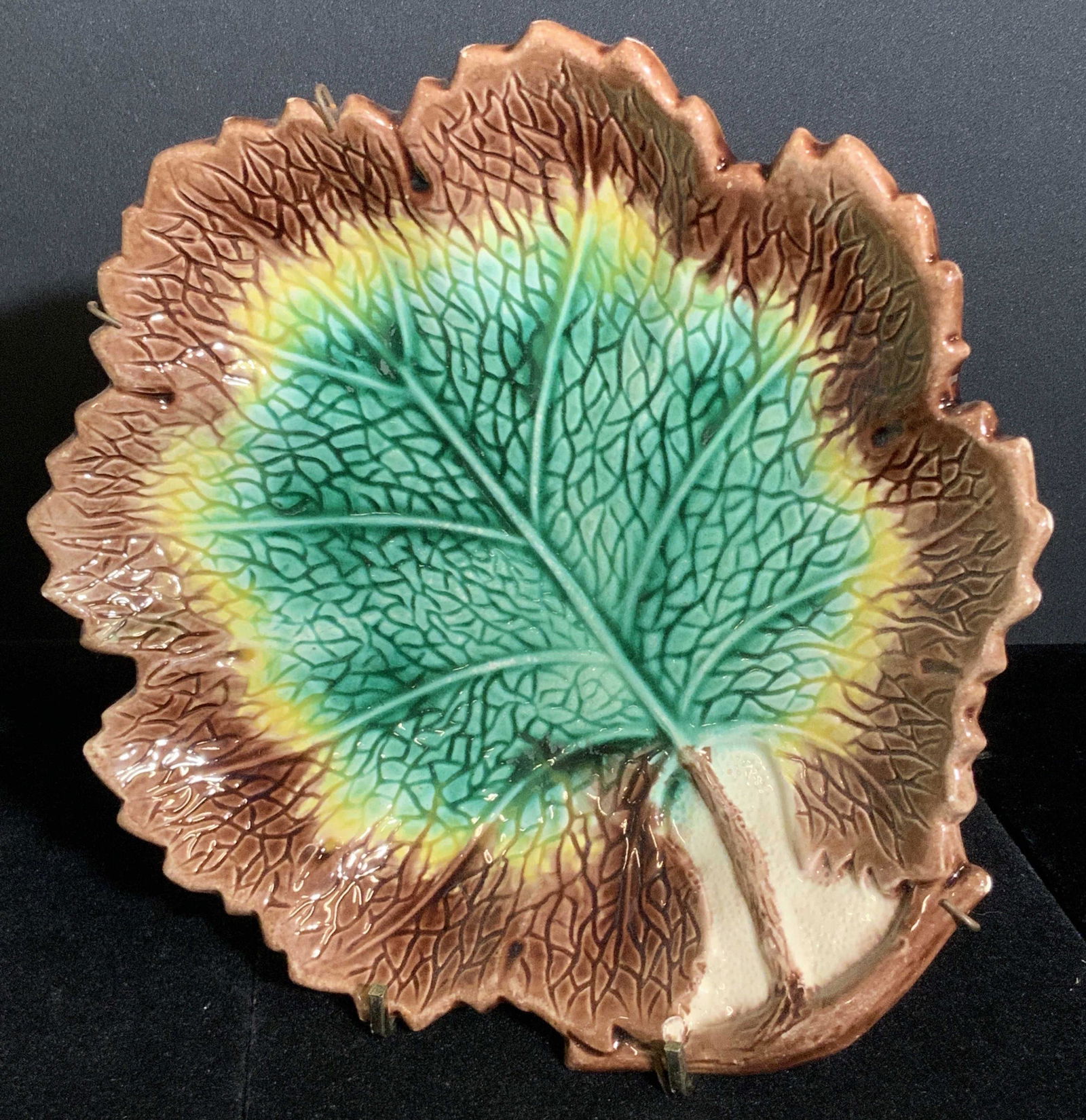 Early Majolica Glazed Leaf Motif Plate, Pottery (1 of 6)
