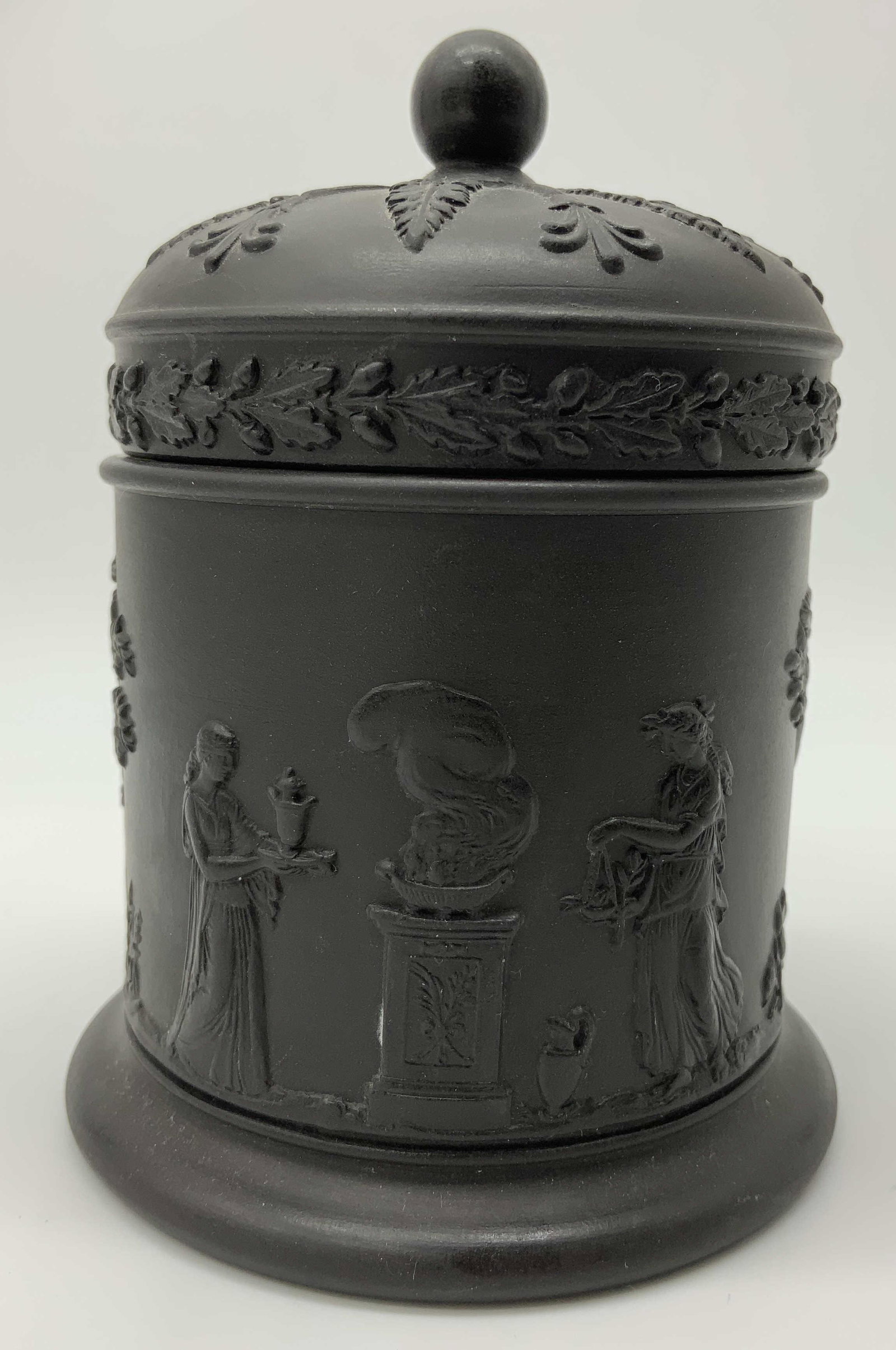 WEDGWOOD Jasperware Cigarette Jar: WEDGWOOD Jasperware Cigarette Jar, inscriptions read ‘Wedgwood Made in England’, measures 4 1/2 inches tall x 3 3/8 inches in diameter, surface wear to piece, Wedgwood, Jasperware, ceramics, lidde
