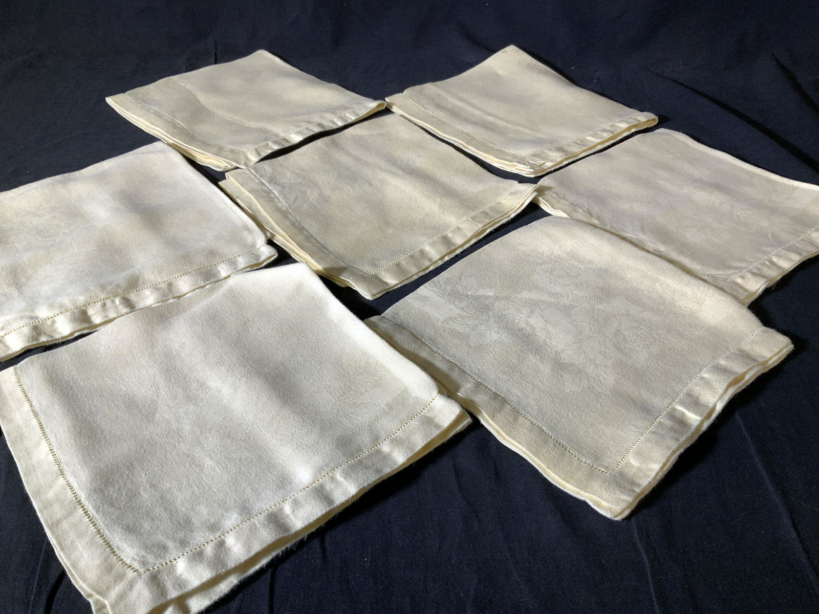 Group Tablecloths w Dinner Napkin Set, 13 (1 of 8)