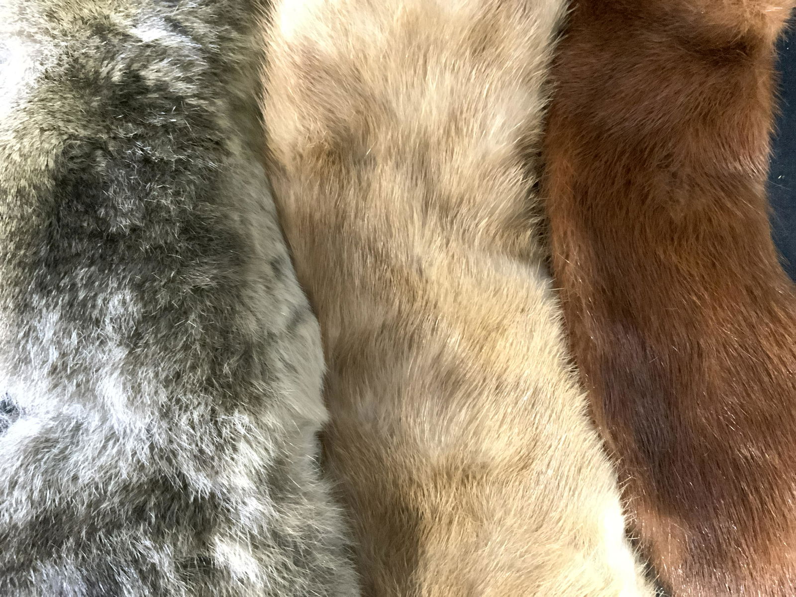 Lot 3 Vintage Fur Collar Shawls (1 of 5)