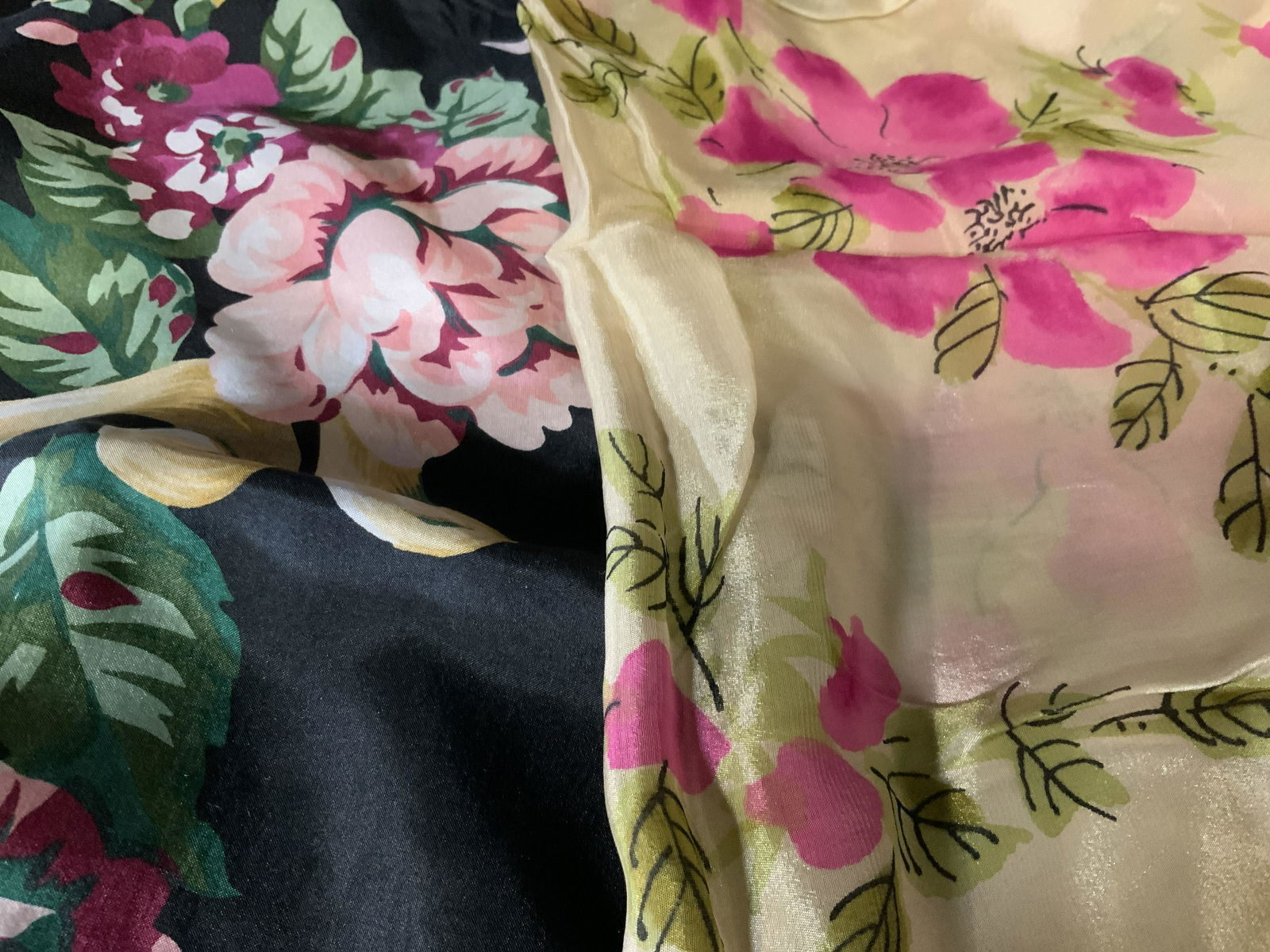 Group Lot 2 Floral Scarves (1 of 5)