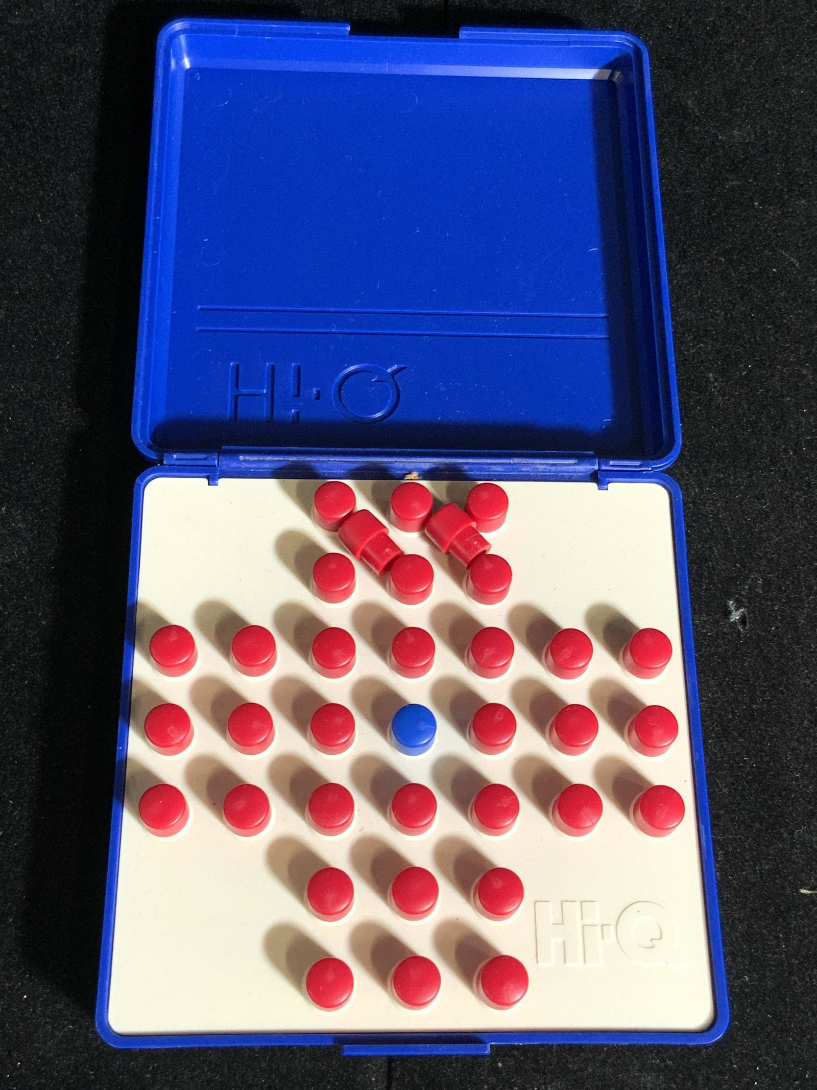 1998 HI-Q Peg Game, Pressman Children’s Toys (1 of 8)