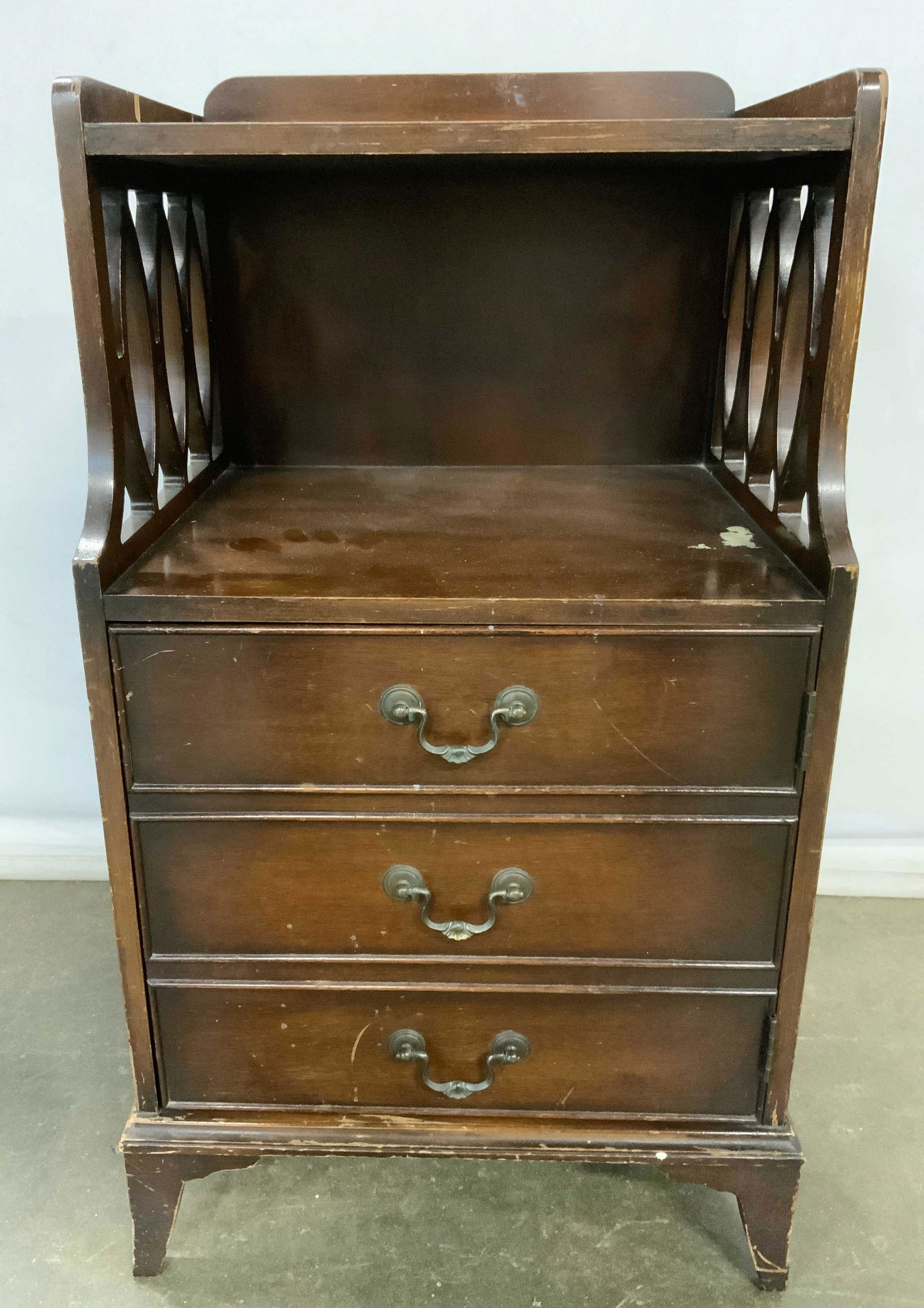 Vintage Open Shelf Side Table (1 of 7)