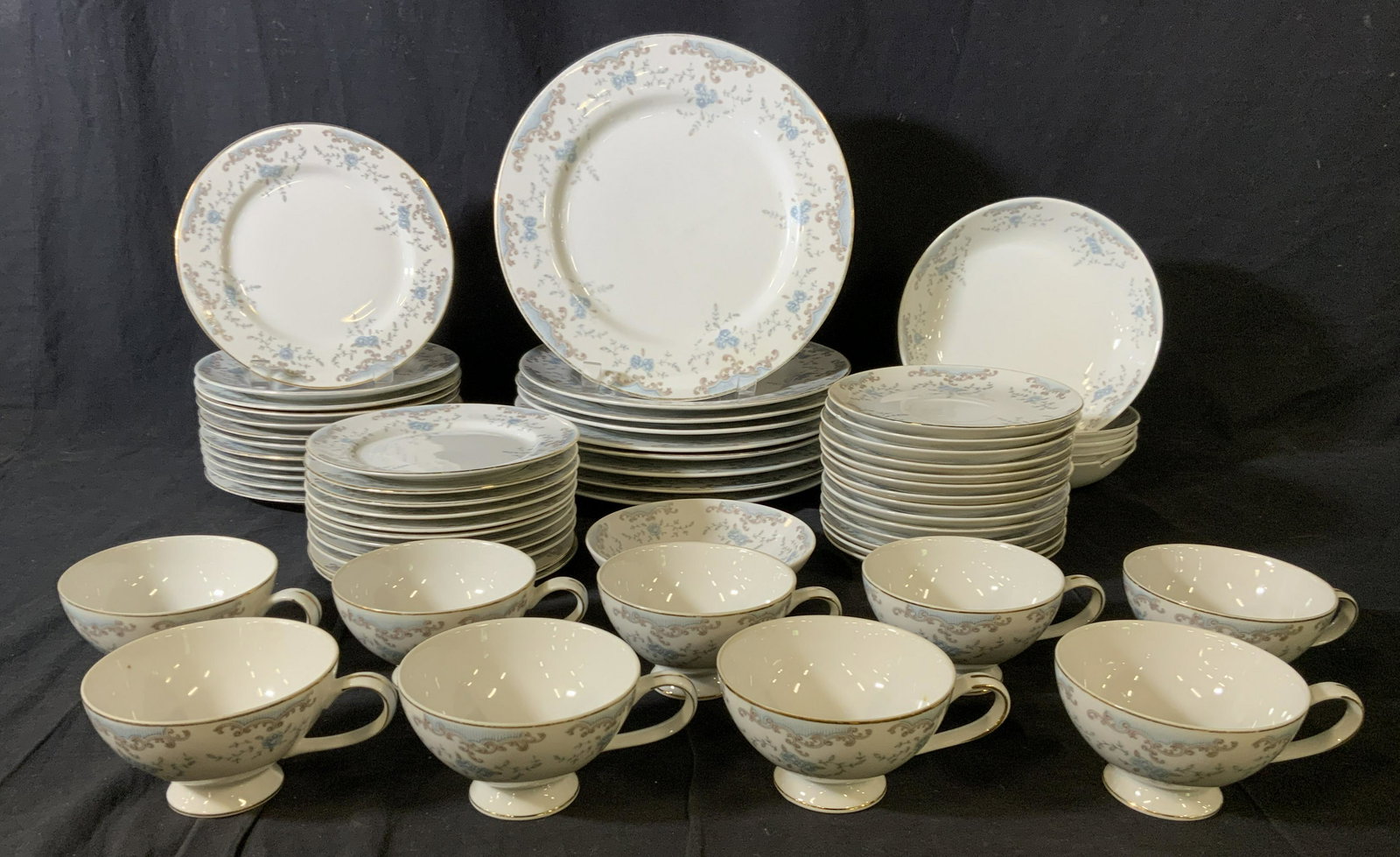 Set 61 IMPERIAL CHINA Porcelain Dinnerware (1 of 9)
