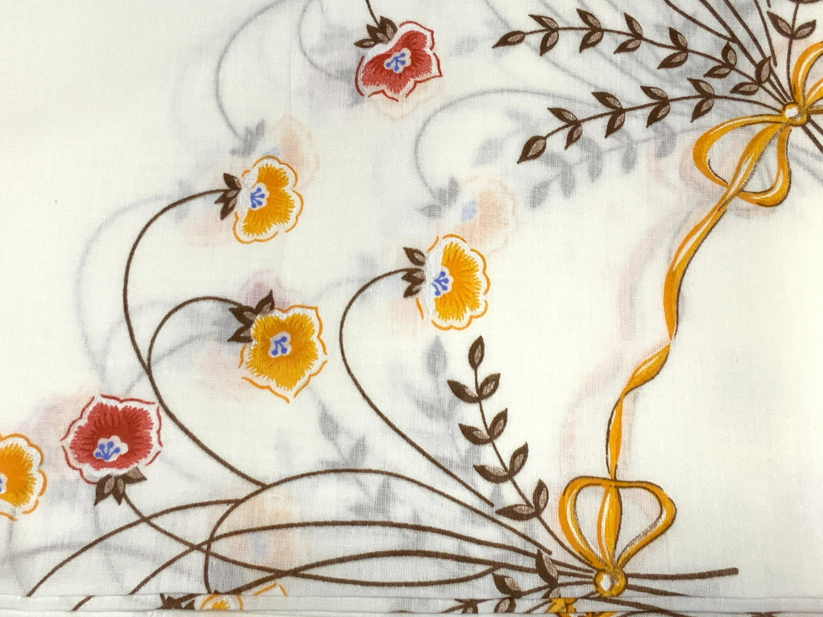 Vntg Round Floral Linen Tablecloth, Org Packaging (1 of 8)