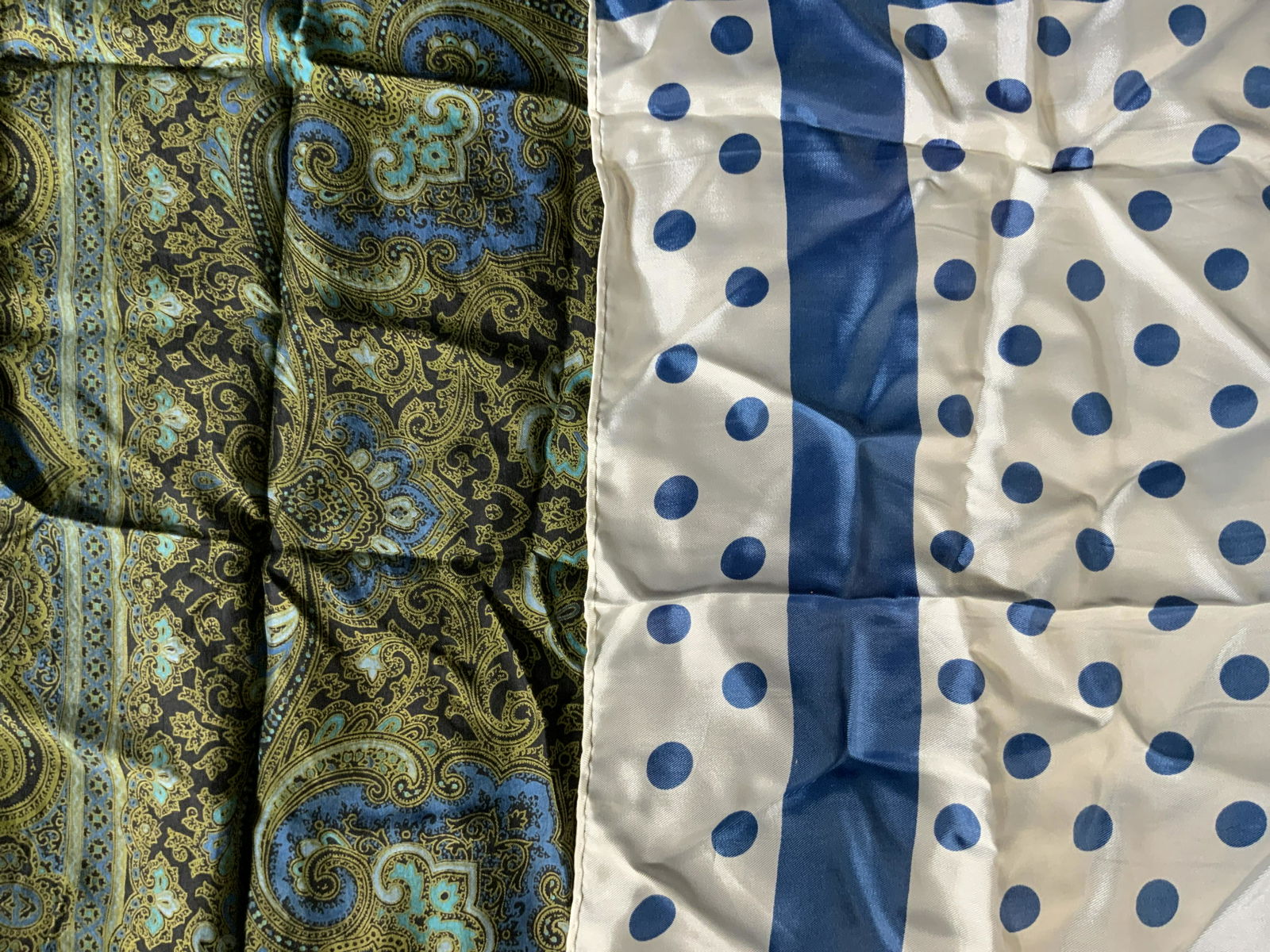 Lot 2 Silk and Acetate Scarves (1 of 8)