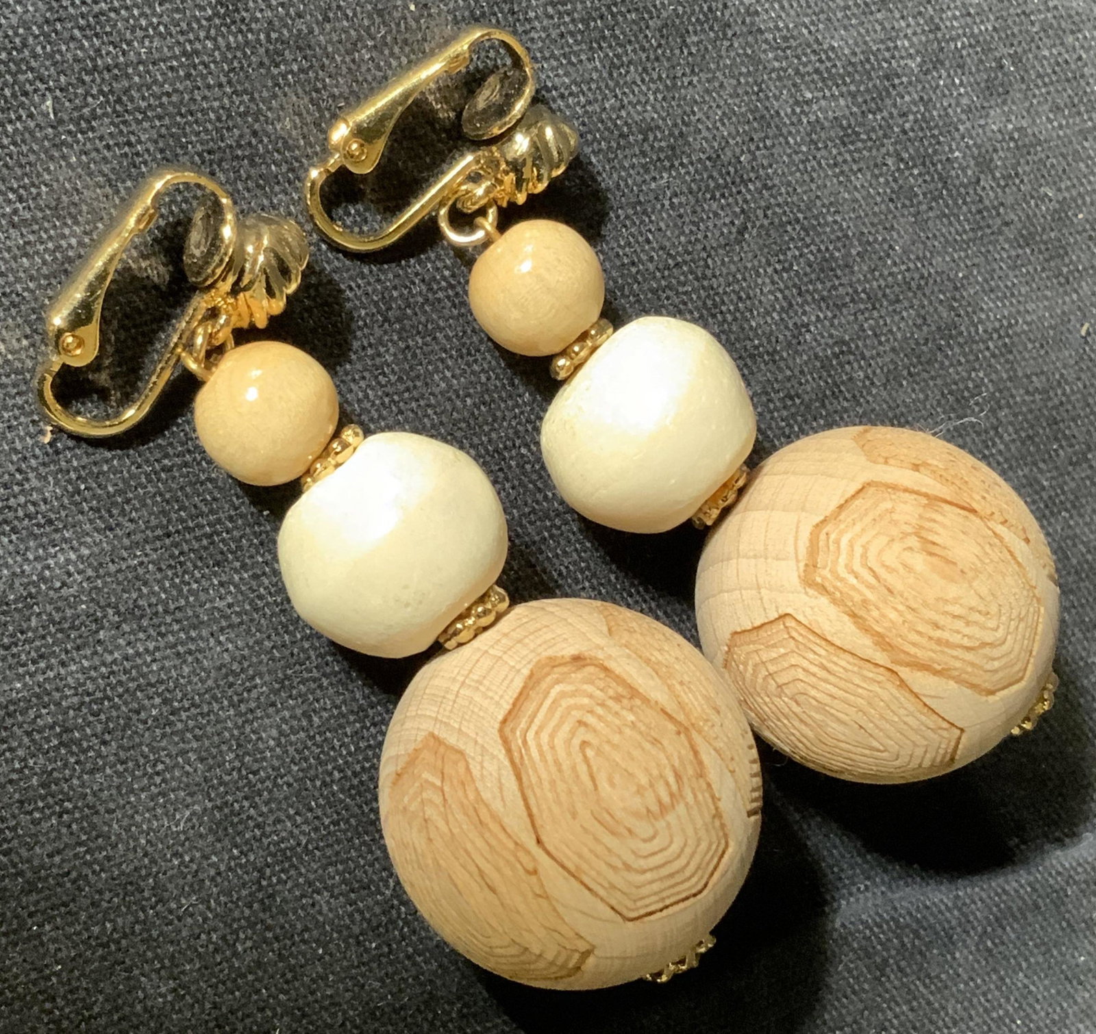Group Lot 2 Wooden Bead Clip-On Earrings (1 of 5)