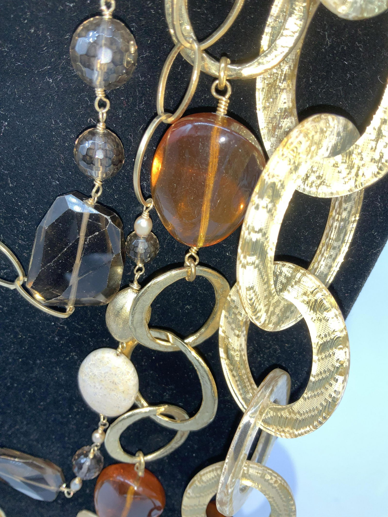 Lot 3 Long Gold Tone Chunky Necklaces (1 of 8)