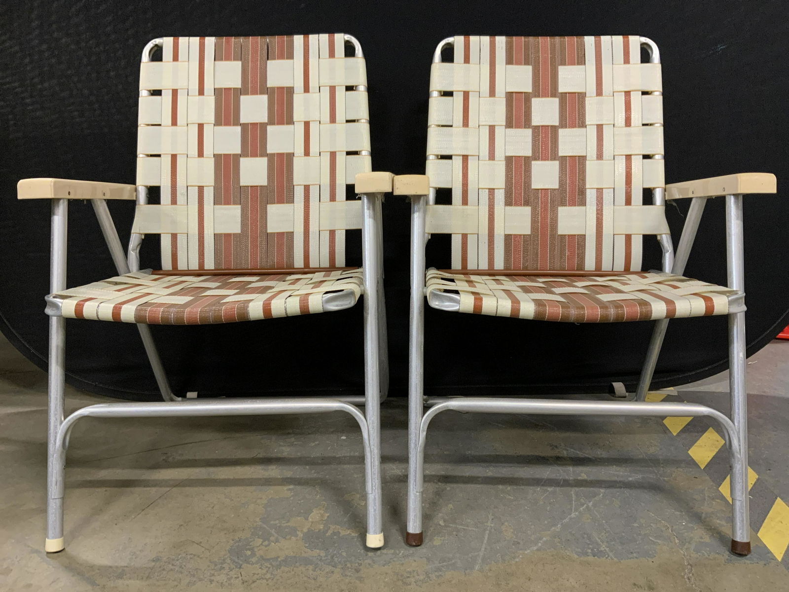 Pair Vintage Collapsible Lounge Chairs (1 of 7)