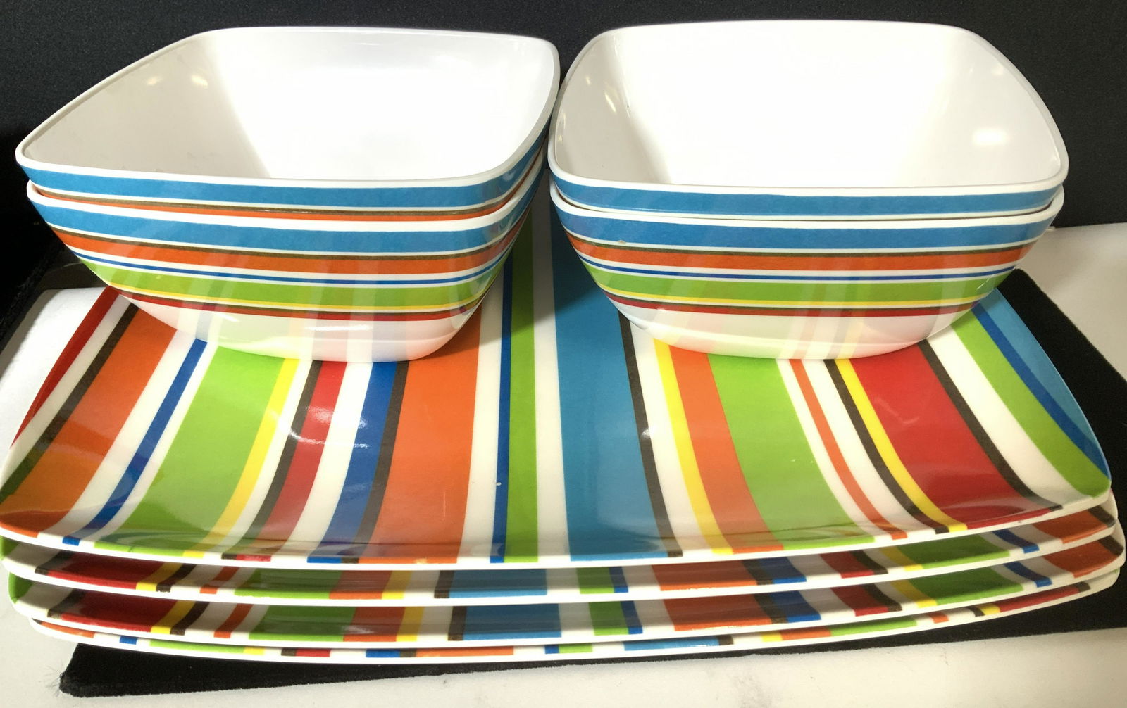 BB&B Striped Melamine Plate and Bowl Set 8 (1 of 7)