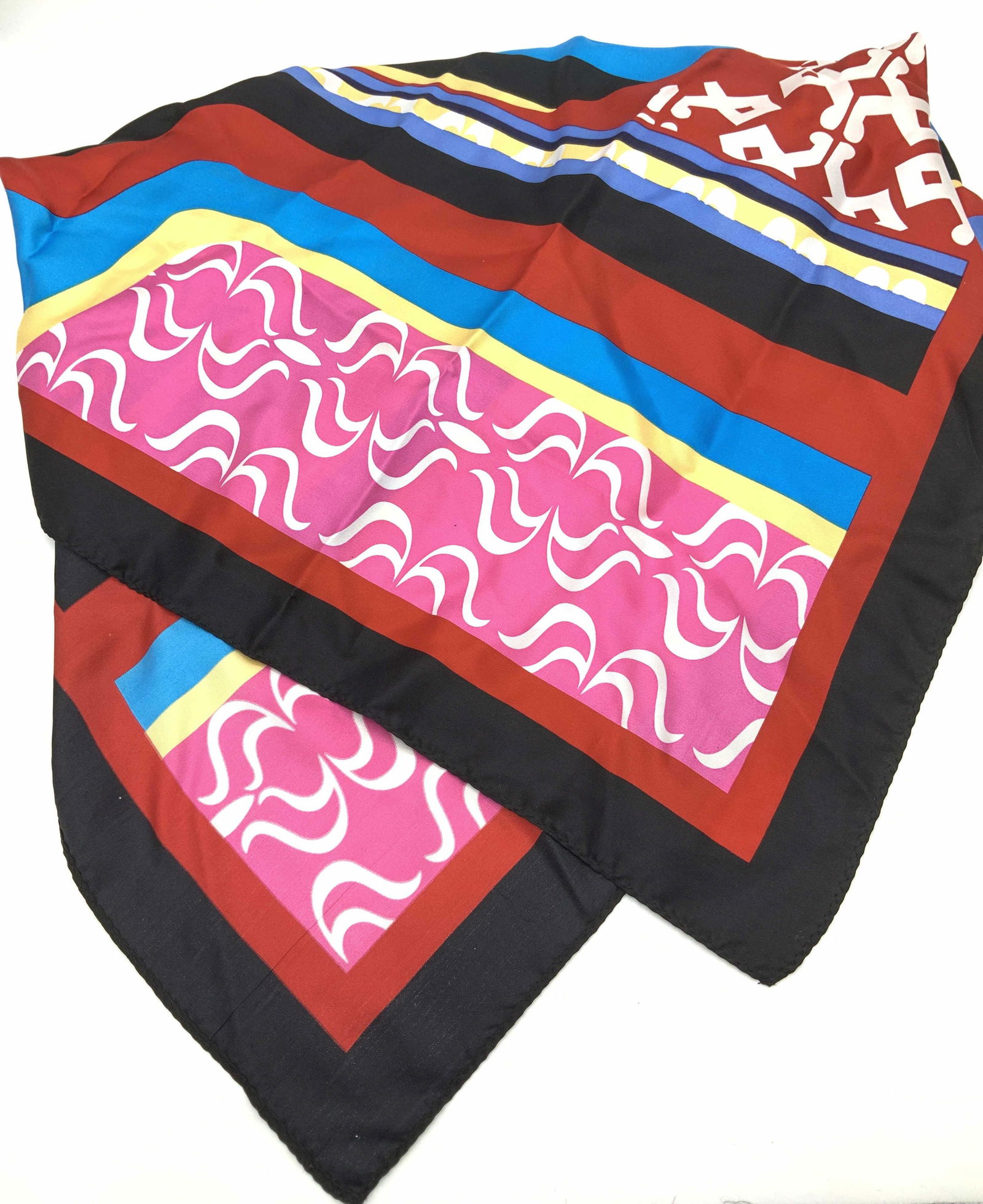 Andrienne LANDAU Designer Silk Shoulder Scarf (1 of 6)