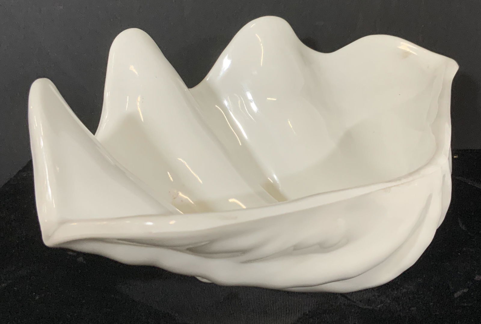 Clamshell Composite Home Accents, Set 4 (1 of 5)