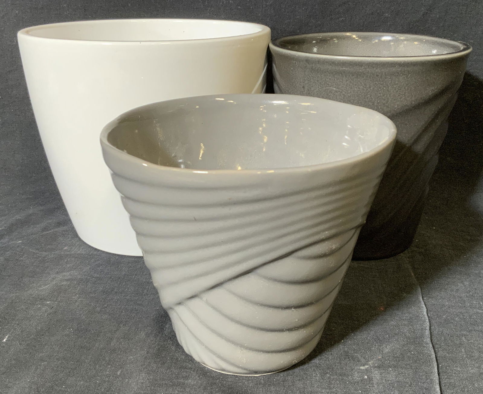 Group Lot 3 Ceramic Pots (1 of 5)