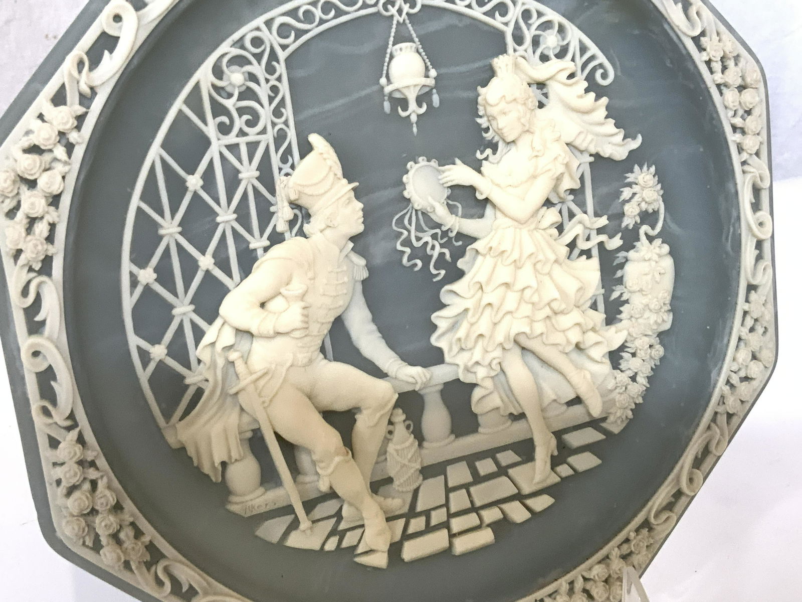 Ltd Edition Cameo Incolay Stone Decor Plate (1 of 5)