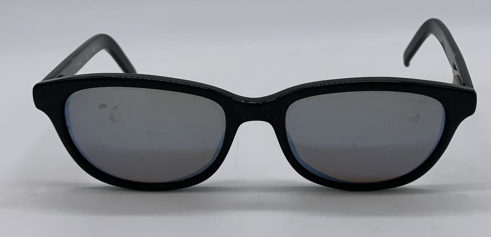 Vintage REVO Sunglasses: Vintage REVO Sunglasses, comes in original case, inscriptions read ‘REVO 1117/062 Frame France’, case measures 6 x 2 1/2 inches, surface wear to piece, Vintage, REVO, sunglasses, sun wear, women��