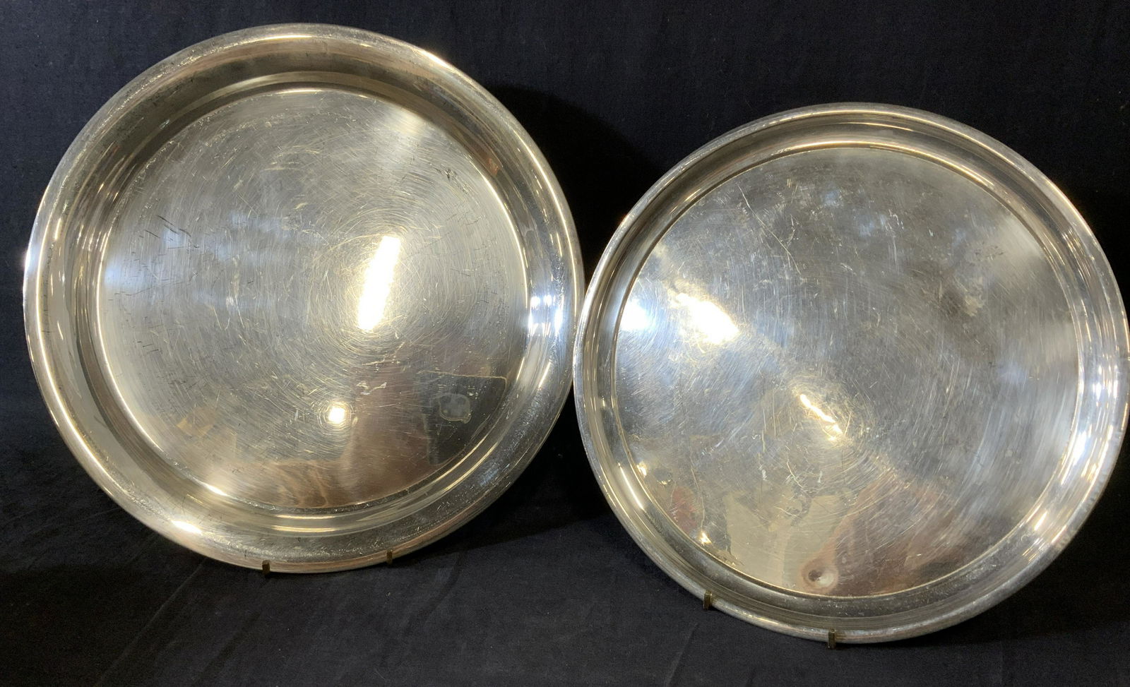 Lot 2 Vintage Metal Plates (1 of 6)