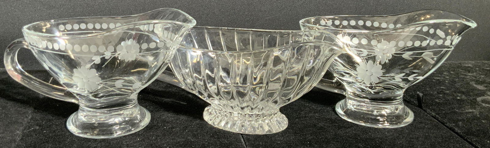 Lot 3 Clear Art Glass Gravy Boats (1 of 8)
