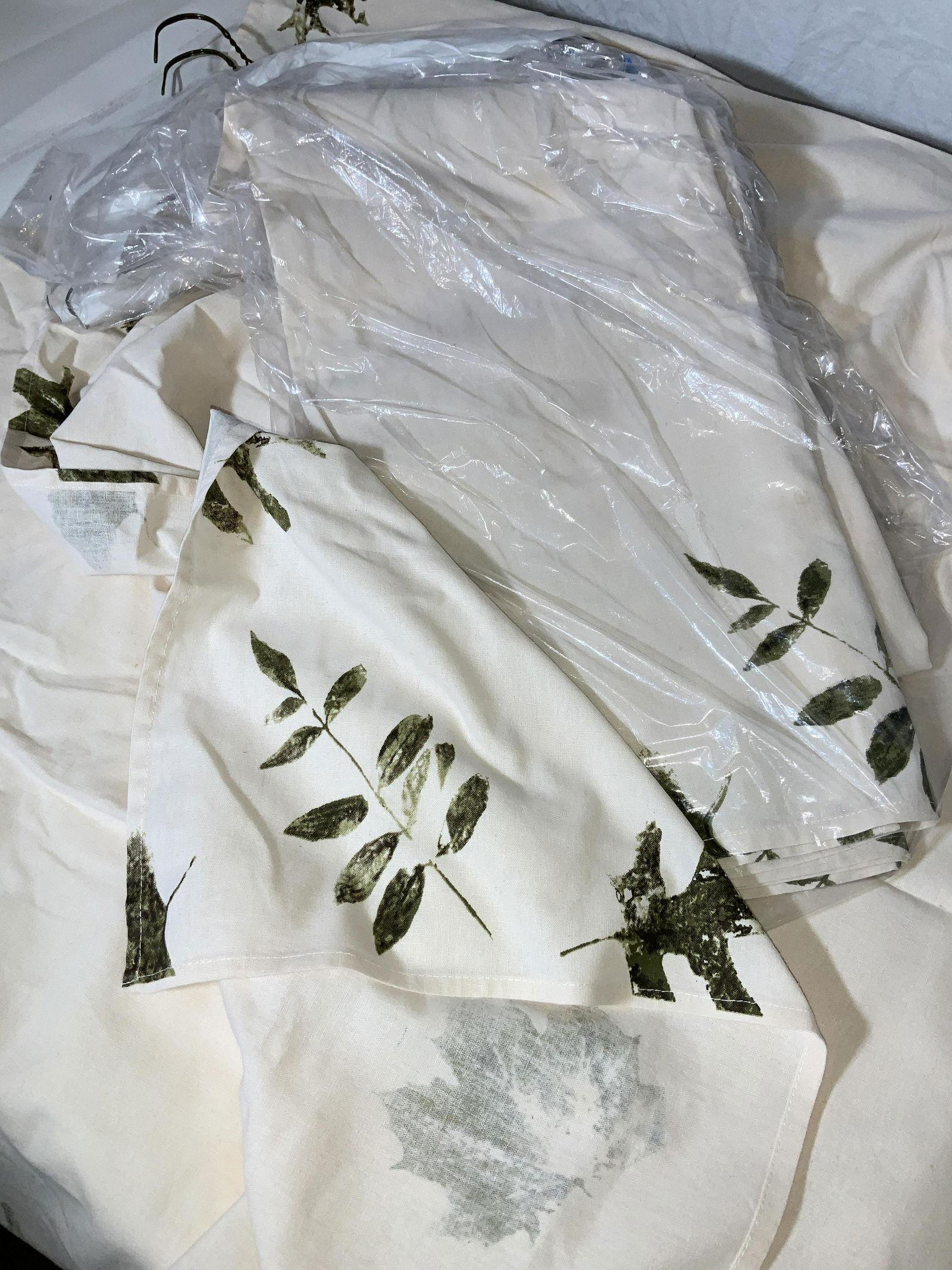 Pair Cotton/Linen Leaf Motif Tablecloths (1 of 5)