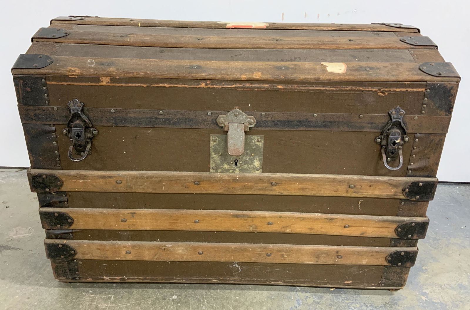 Antique Wood & Metal Trunk (1 of 12)