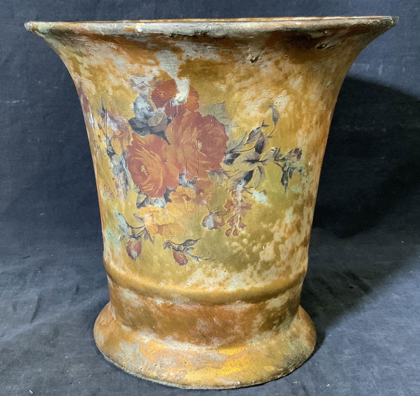 Metallic Painted Ceramic Vase (1 of 7)