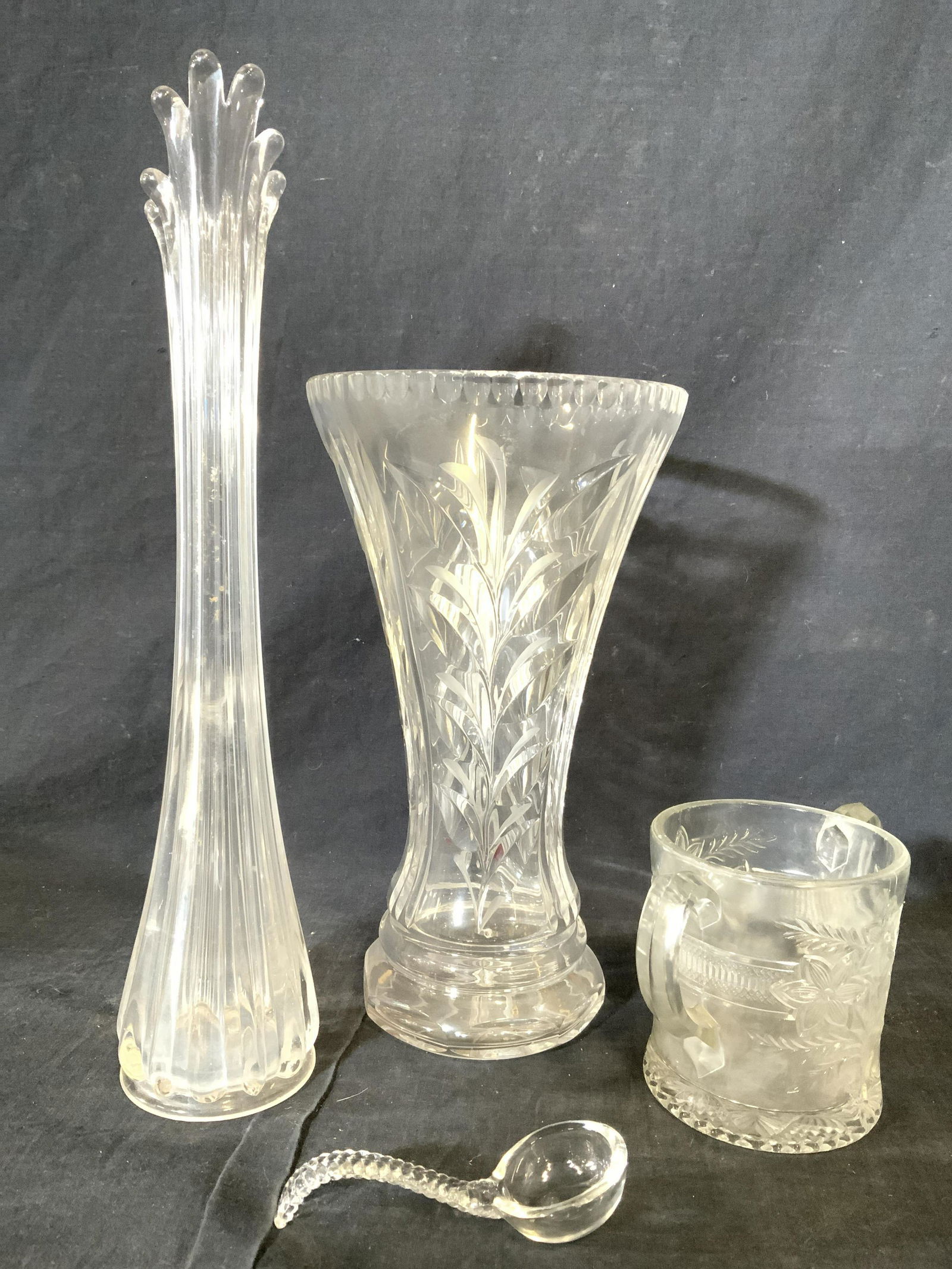 Lot 4 Glass & Crystal Tabletop Accessories (1 of 8)