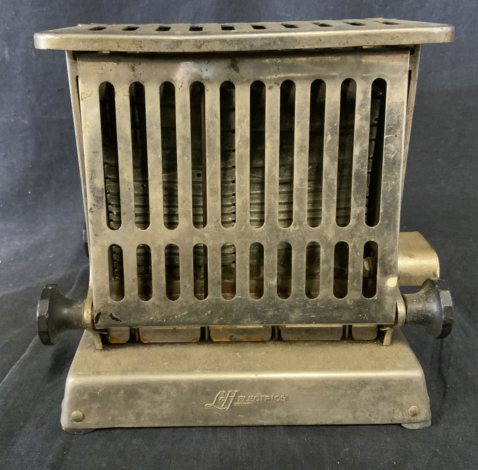 Vintage L&H Electrics Toaster (1 of 7)