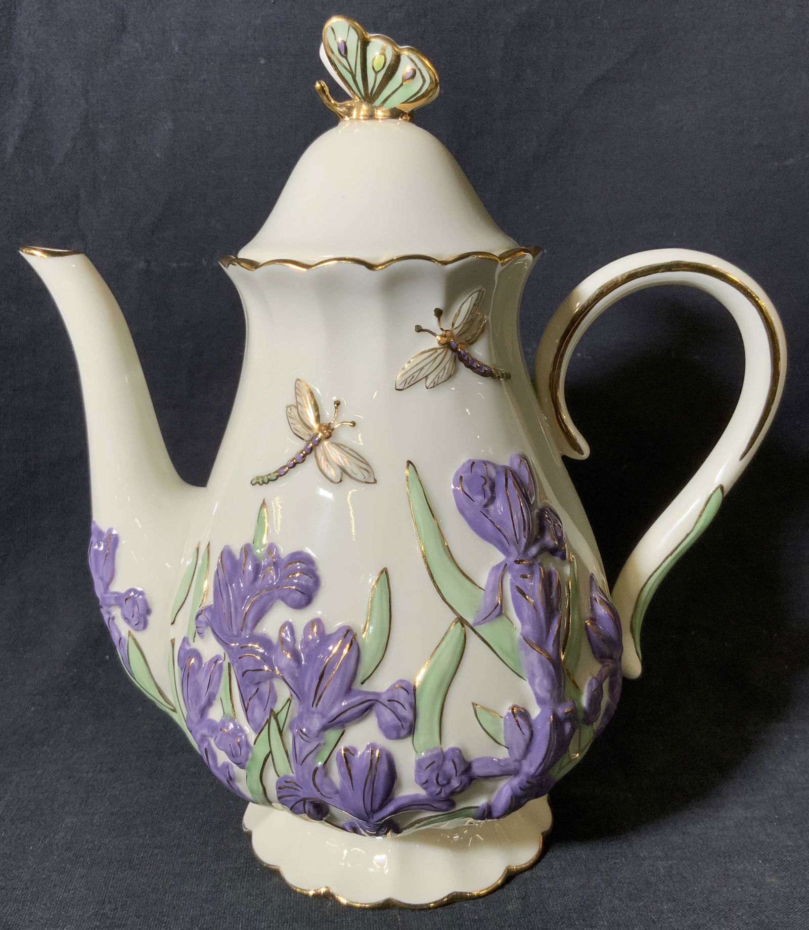 LENOX China Teapot (1 of 7)