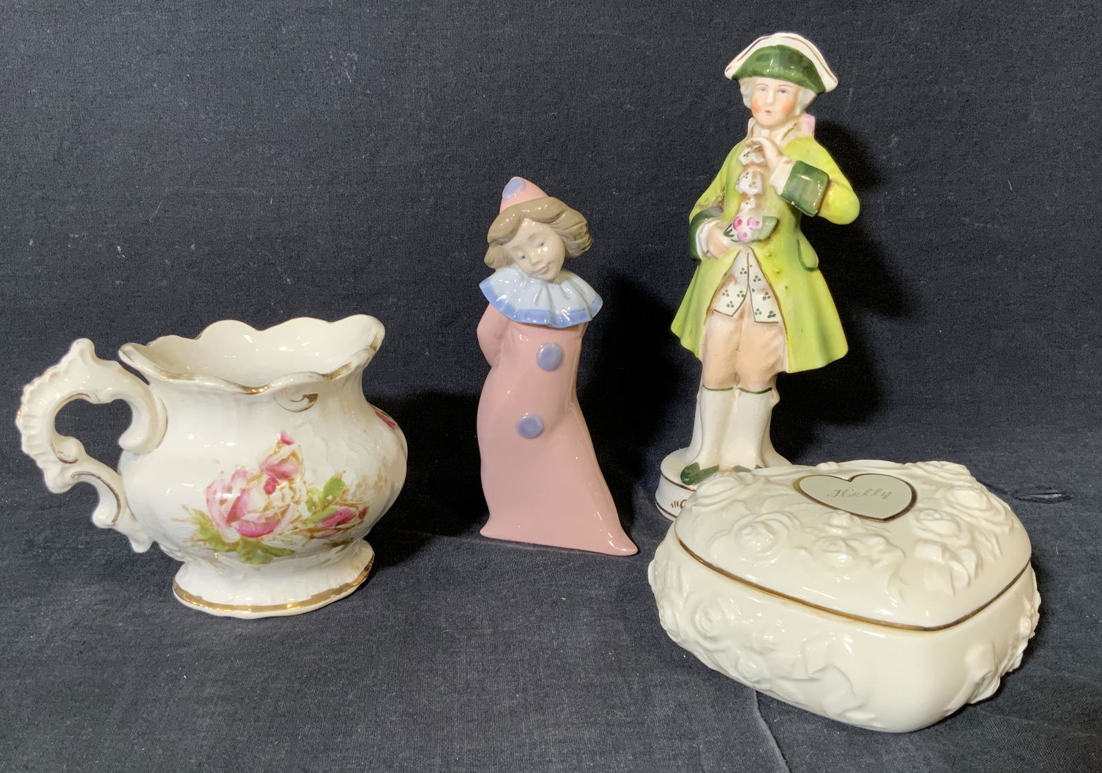 Group Lot Porcelain Tabletop Accessories (1 of 6)