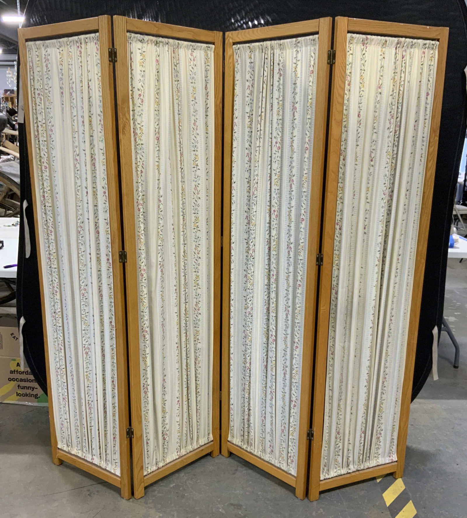 Vintage 4 Panel Room Screen (1 of 6)