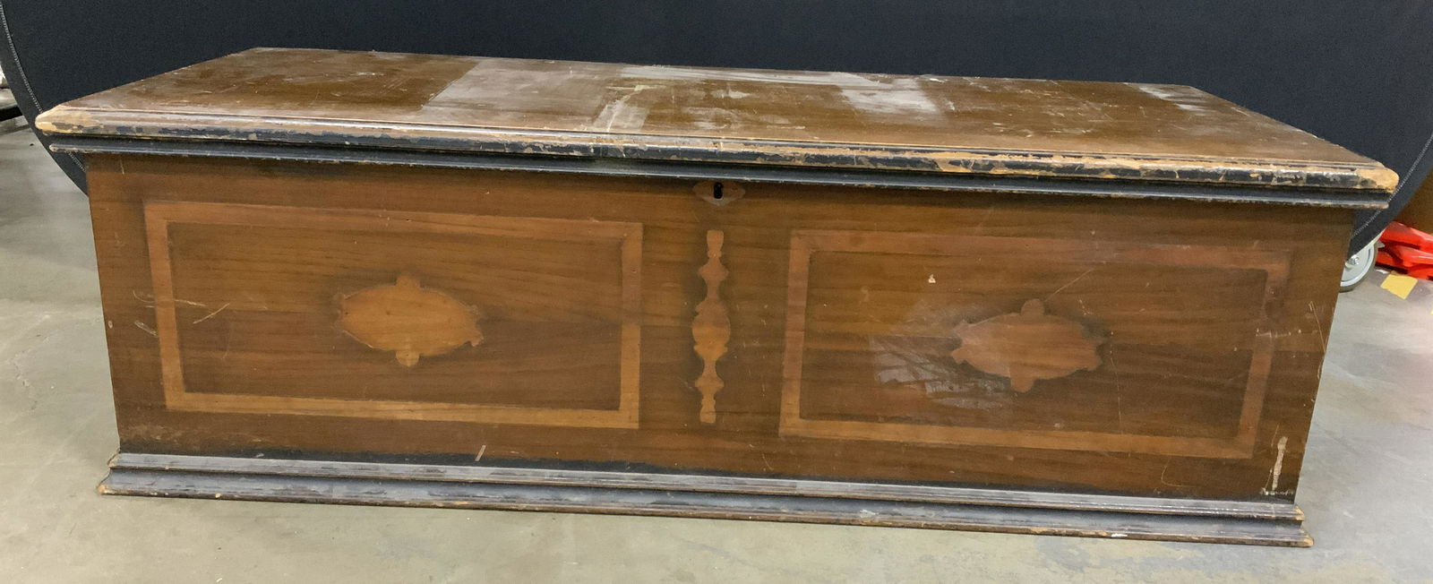 Vintage LANE Cedar Chest (1 of 12)