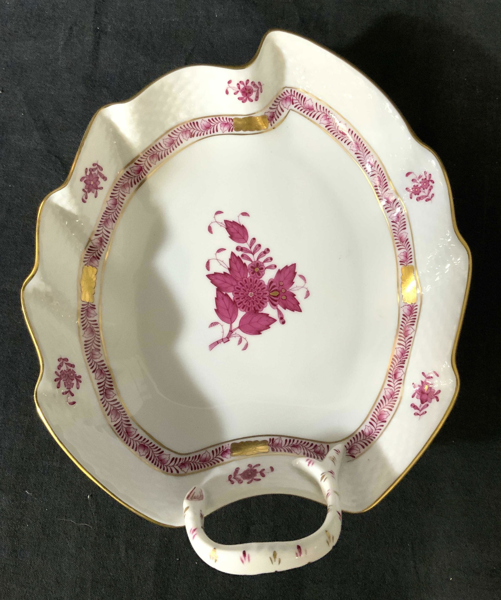 Vtg Hand Painted HEREND HUNGARY Leaf Dish (1 of 9)