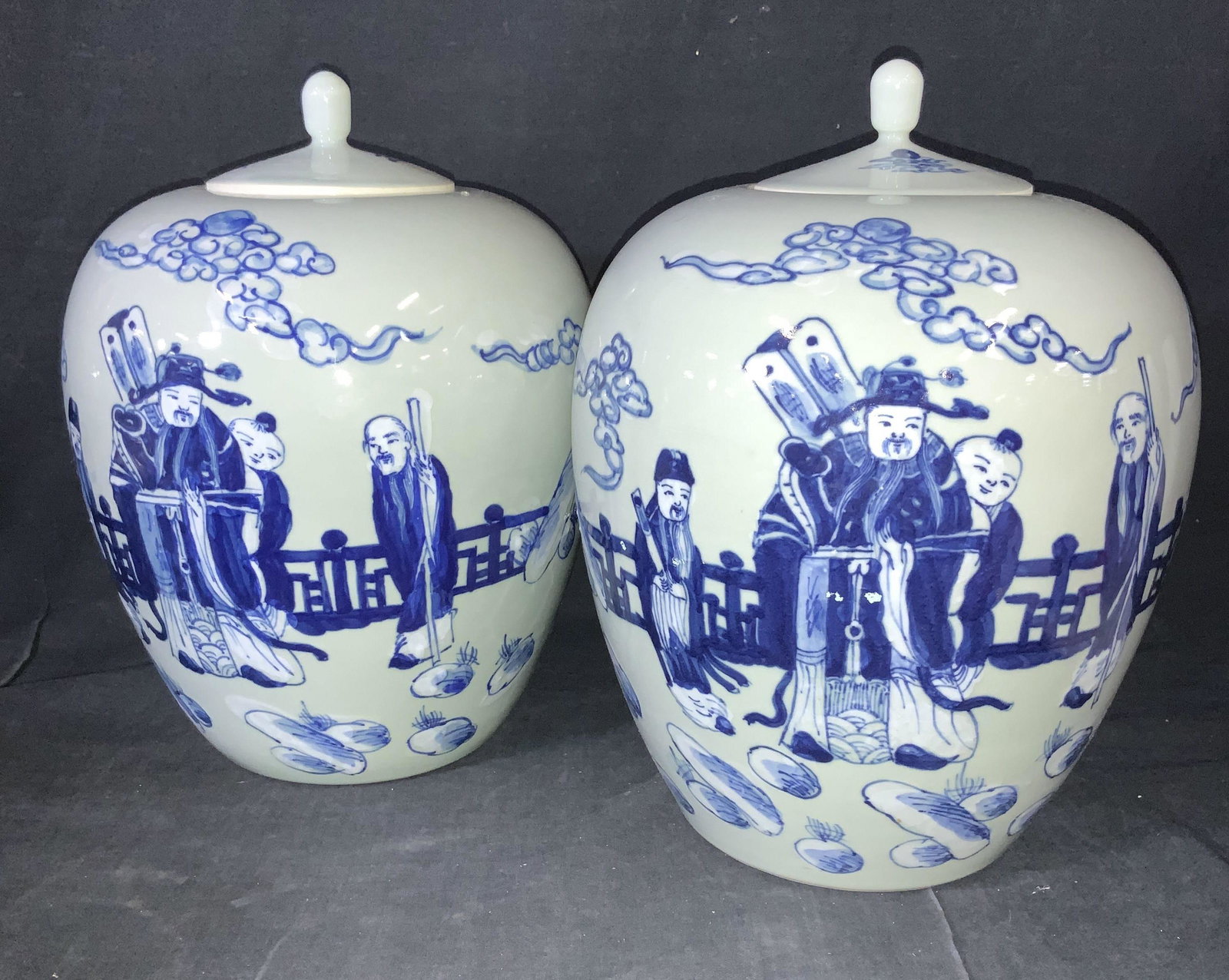 Pair Vntg  Chinese Porcelain Ginger Jars (1 of 6)