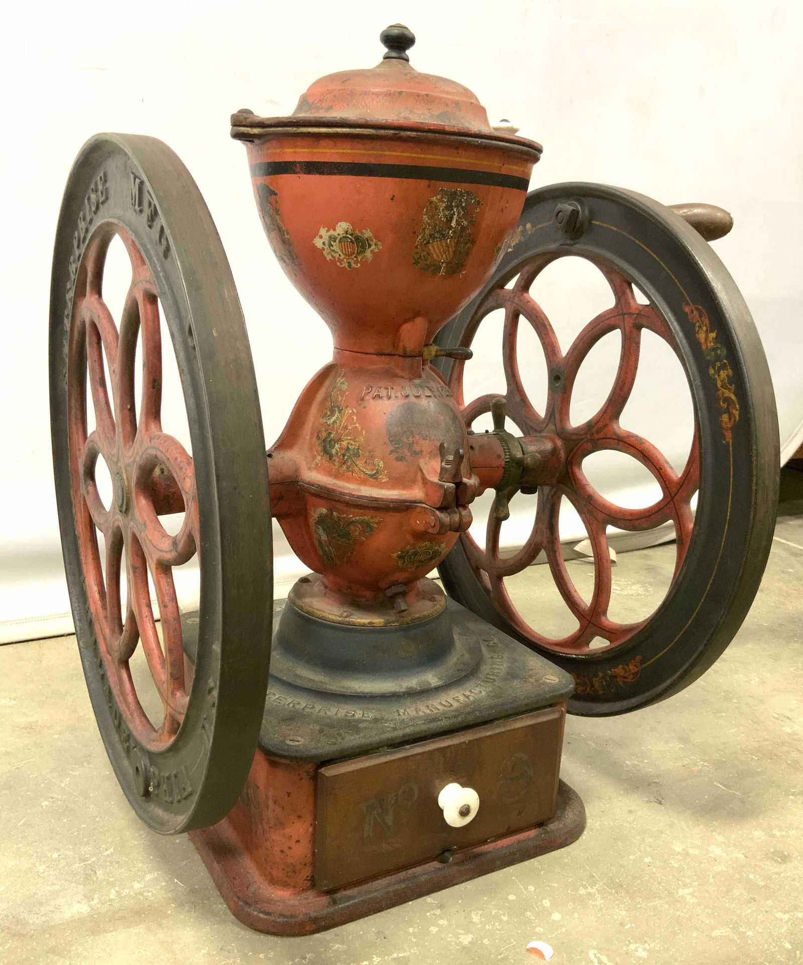 Antique ENTERPRISE MFG. CO Coffee Mill (1 of 10)