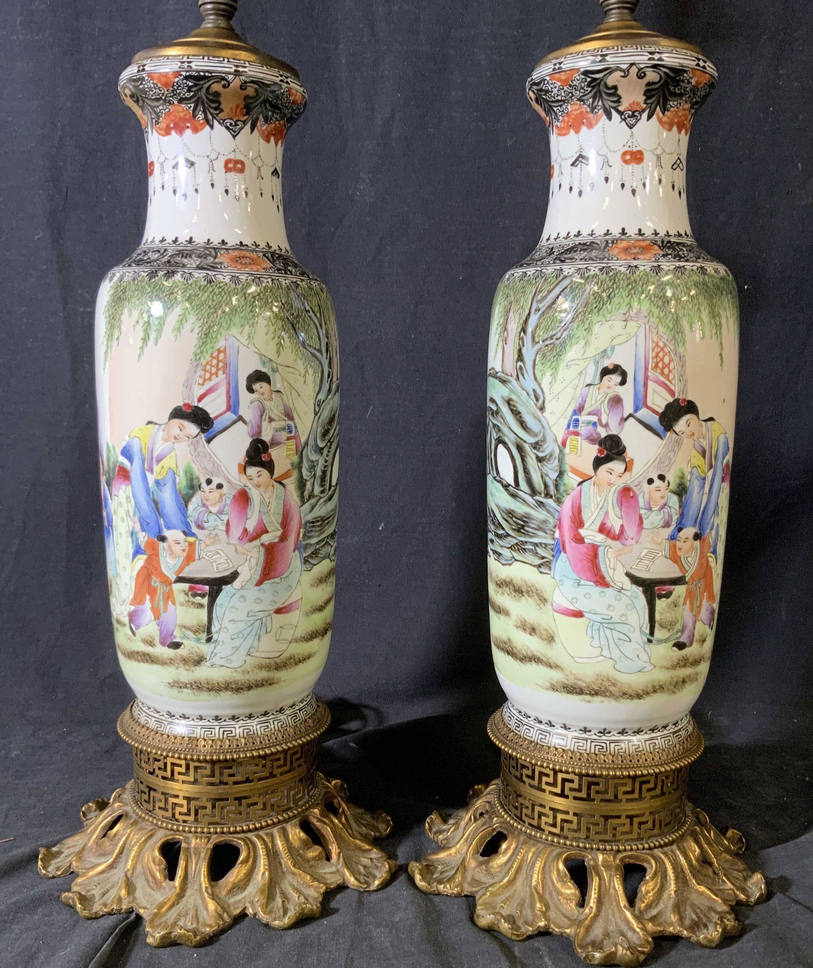 Vintage Pair Asian Porcelain Lamps (1 of 11)