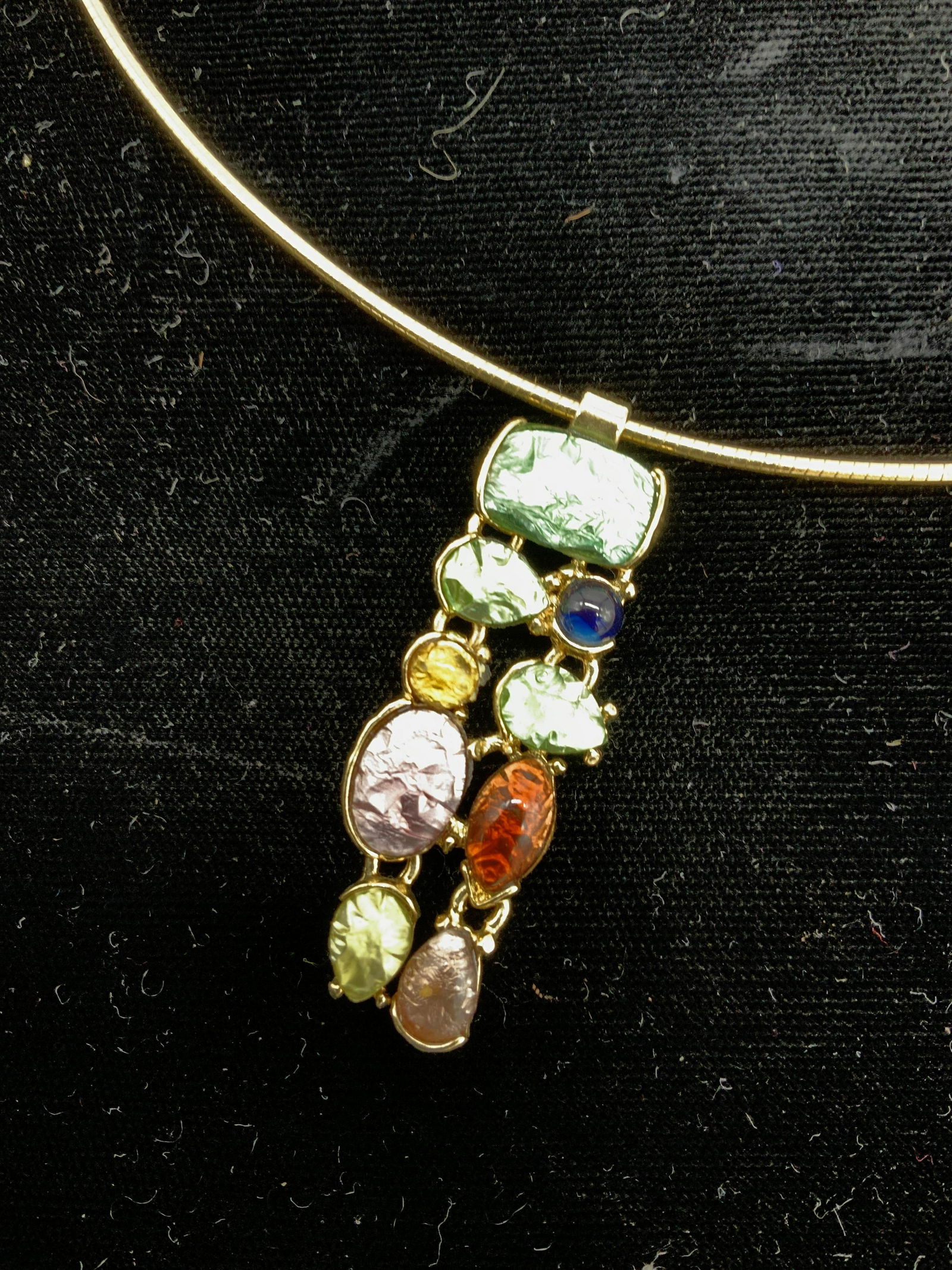 artisanal Pendant on GT Wire Collar Necklace (1 of 8)
