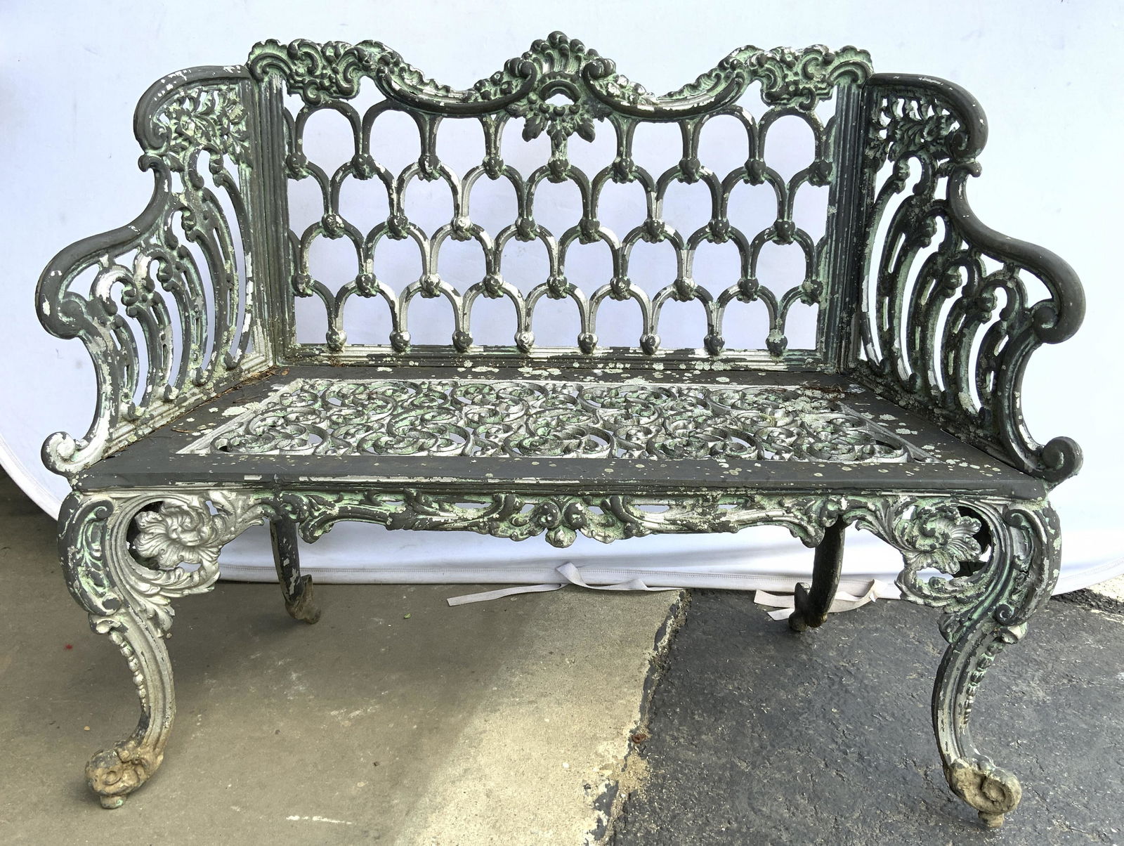 Vintage Ornate Iron Garden Bench (1 of 10)