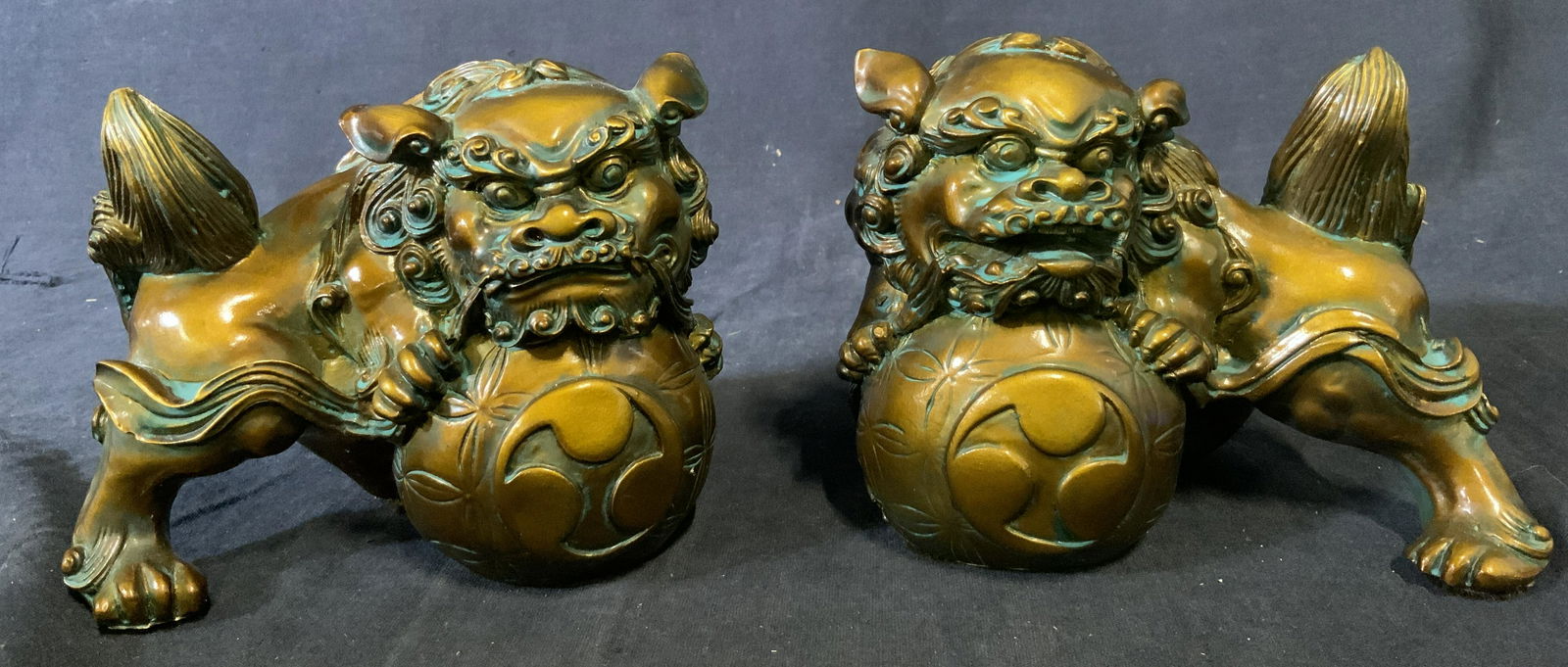 Pair Composite Foo Dogs Statues (1 of 9)