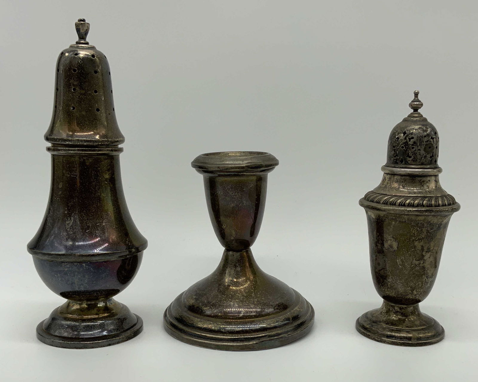 Lot 3 Sterling Candleholder, Salt & Pepper Shakers (1 of 8)
