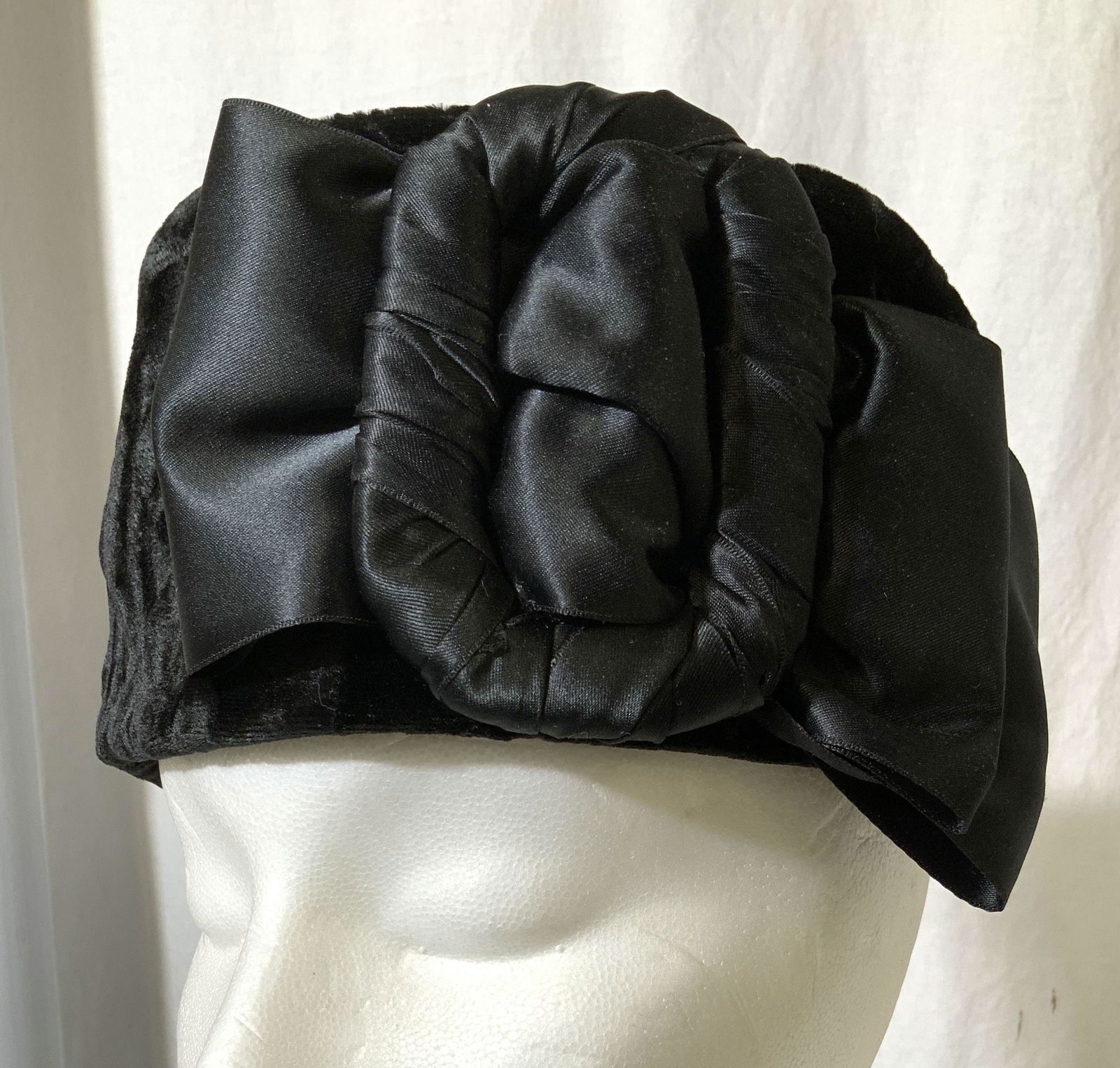 Signed ELAINE ARMSTRONG NY Velour Hat (1 of 8)