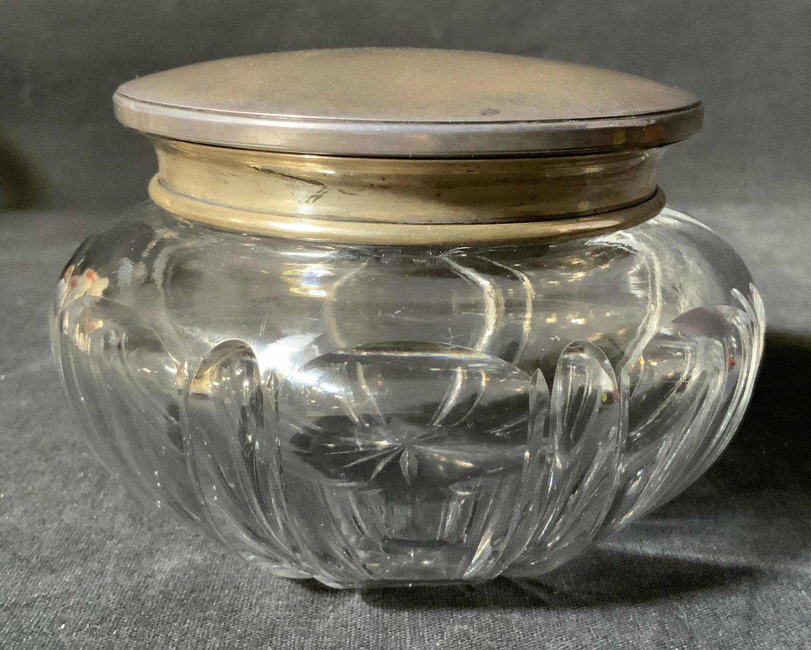 LA PIERRE Sterling Silver Lidded Vanity Jar (1 of 8)