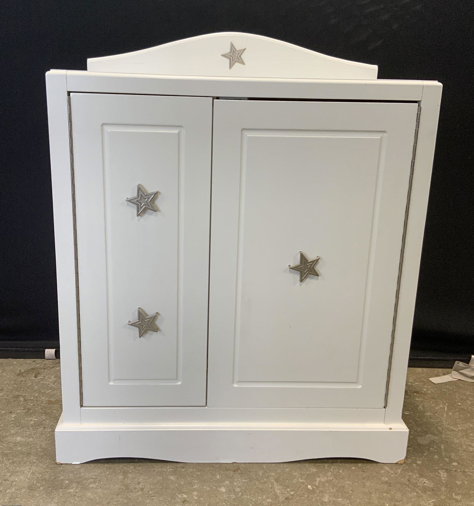 AMERICAN GIRL Doll Storage Cabinet & Accessories (1 of 14)