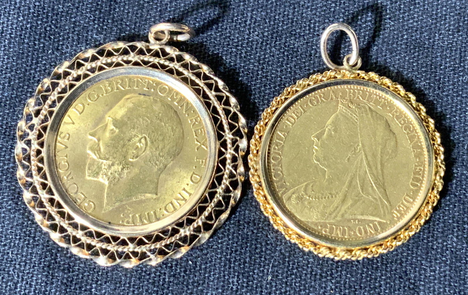 2 14K Filigree Gold Pendant w Antique British Coin (1 of 8)