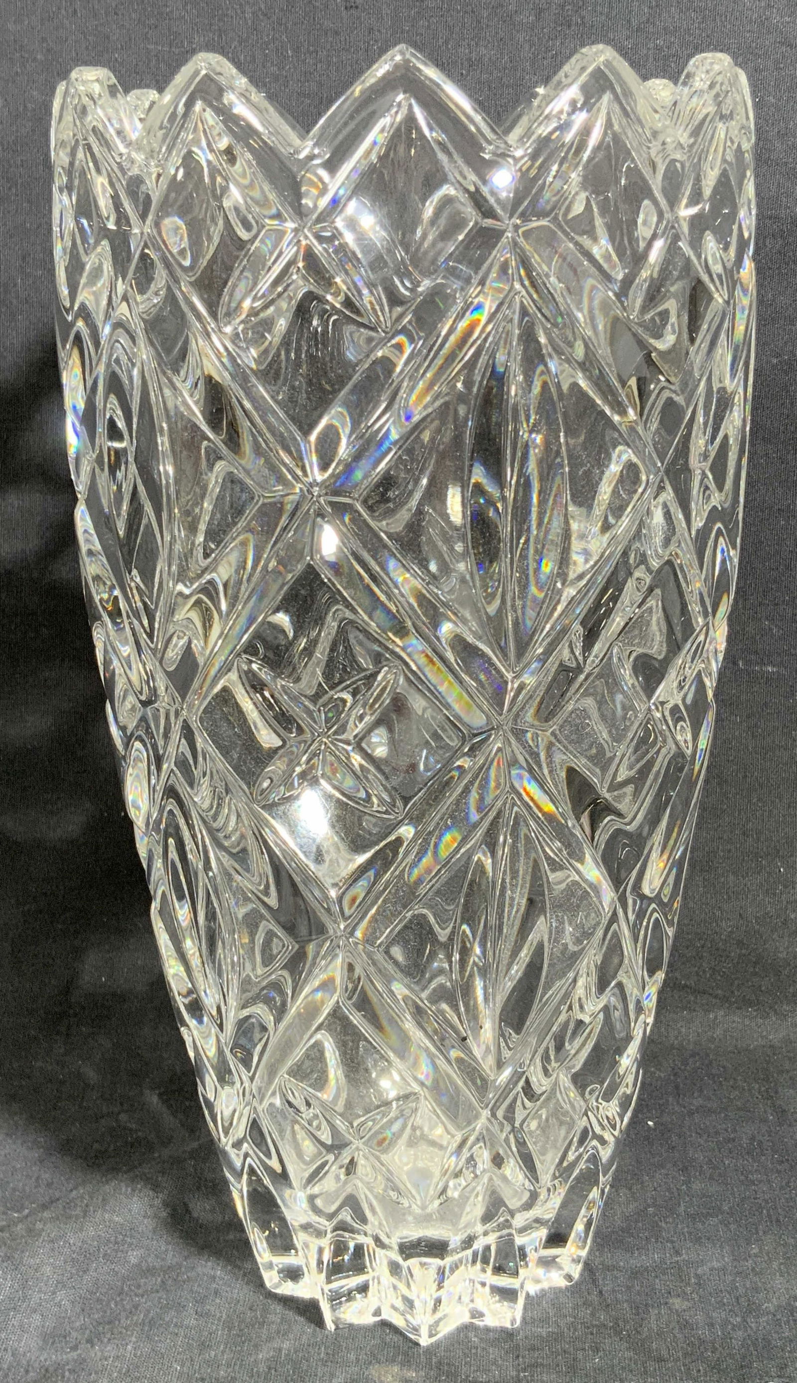 Vintage Cut Crystal Sawtooth Rim Table Vase (1 of 10)
