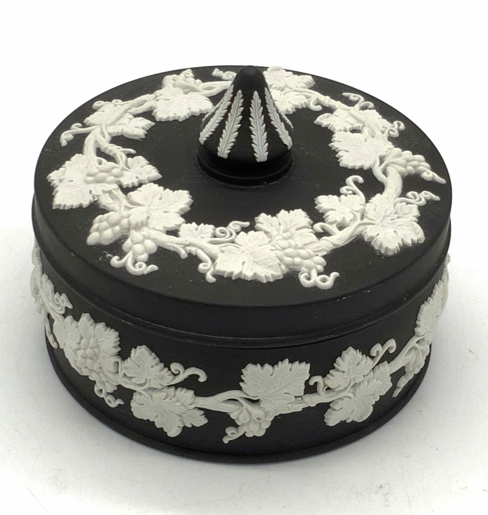WEDGWOOD Signed Black Jasperware Trinket Jar (1 of 12)