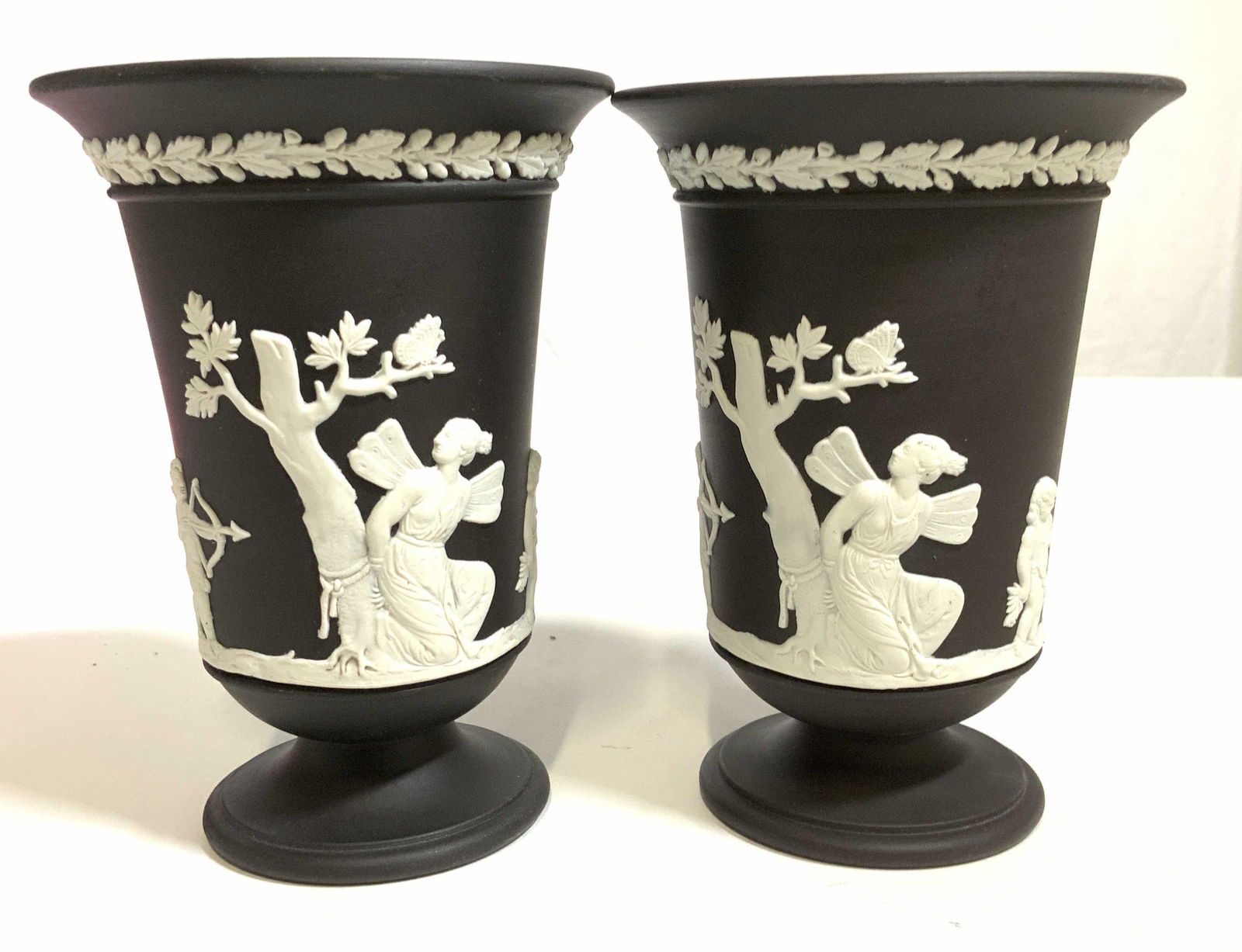 Signed Pair WEDGWOOD Vases, Black Jasperware (1 of 10)