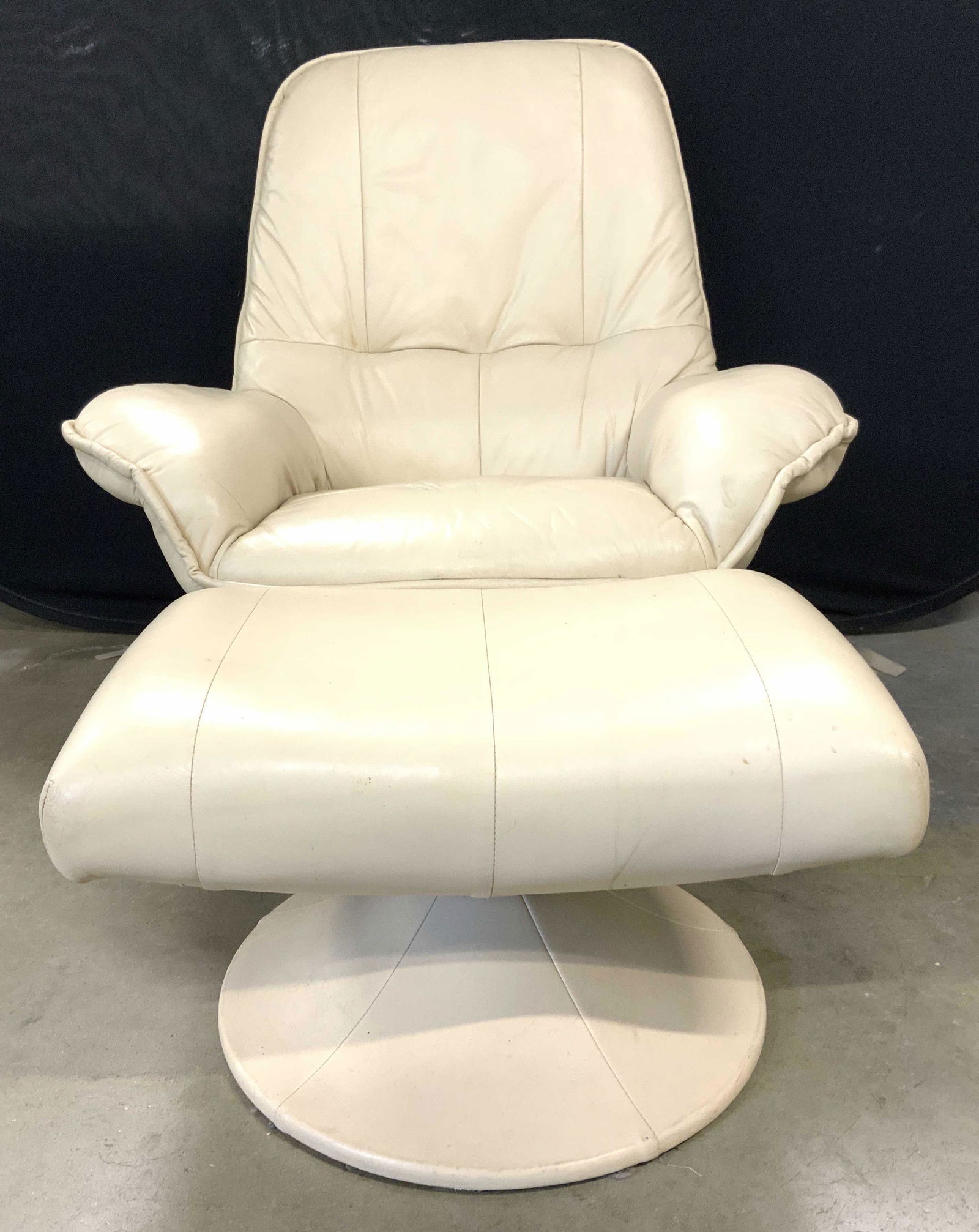 Set 2 COJA LEATHERLINE Lounge Chair & Ottoman (1 of 10)
